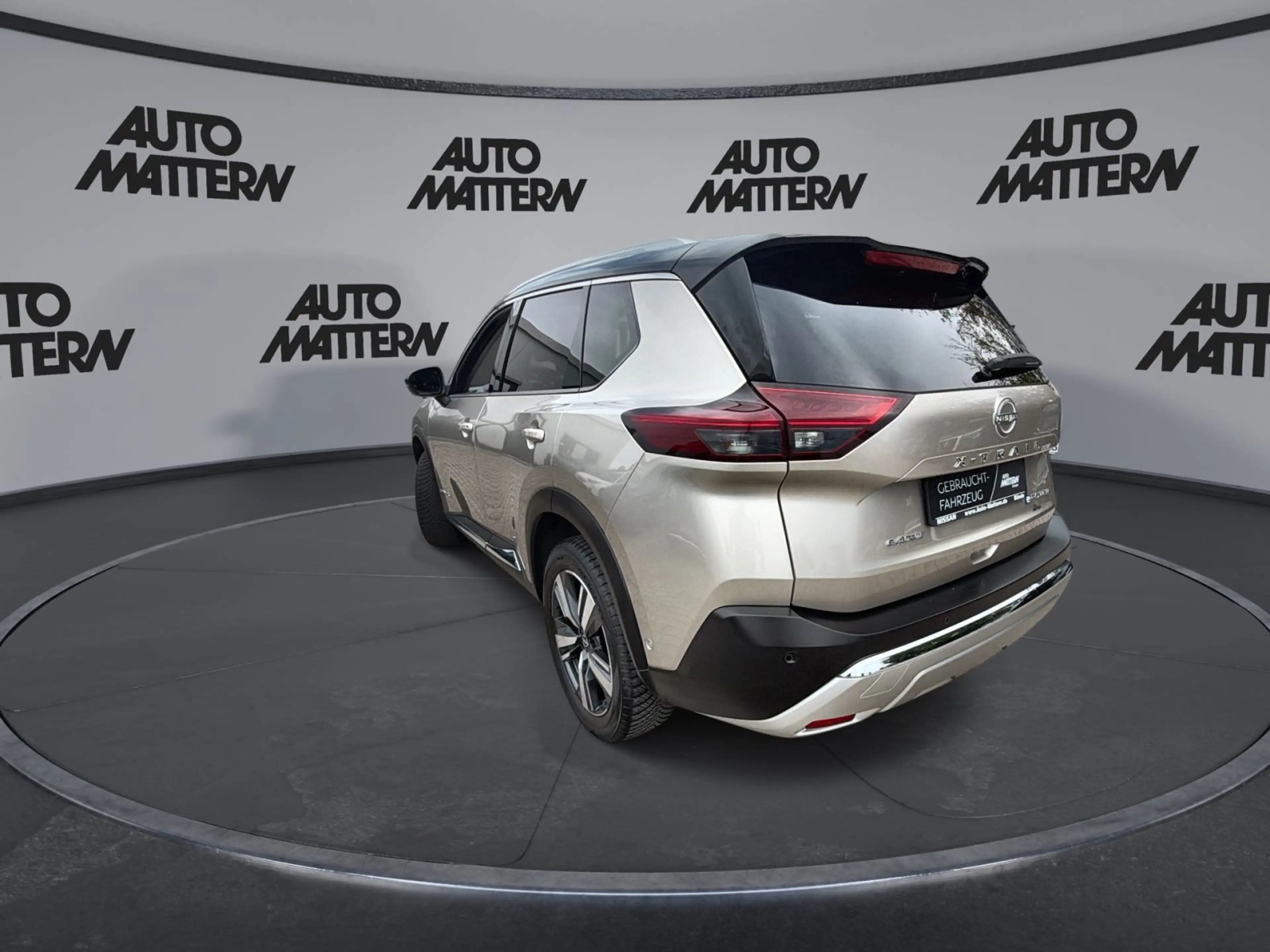 Nissan X-Trail 1.5 VC-T e-4orce Tekna+ *HeadUp*Leder* — photo 6