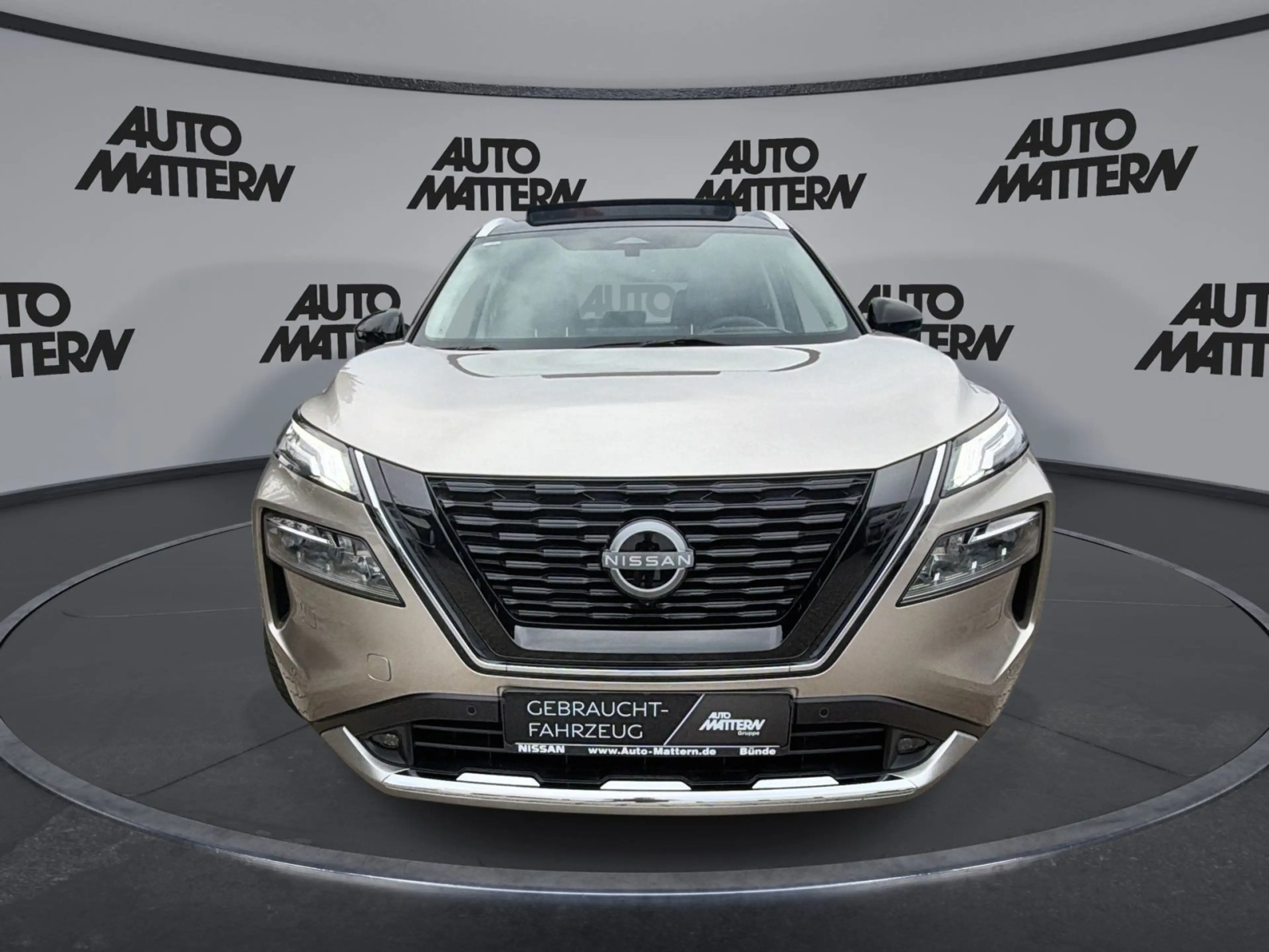 Nissan X-Trail 1.5 VC-T e-4orce Tekna+ *HeadUp*Leder* — photo 3