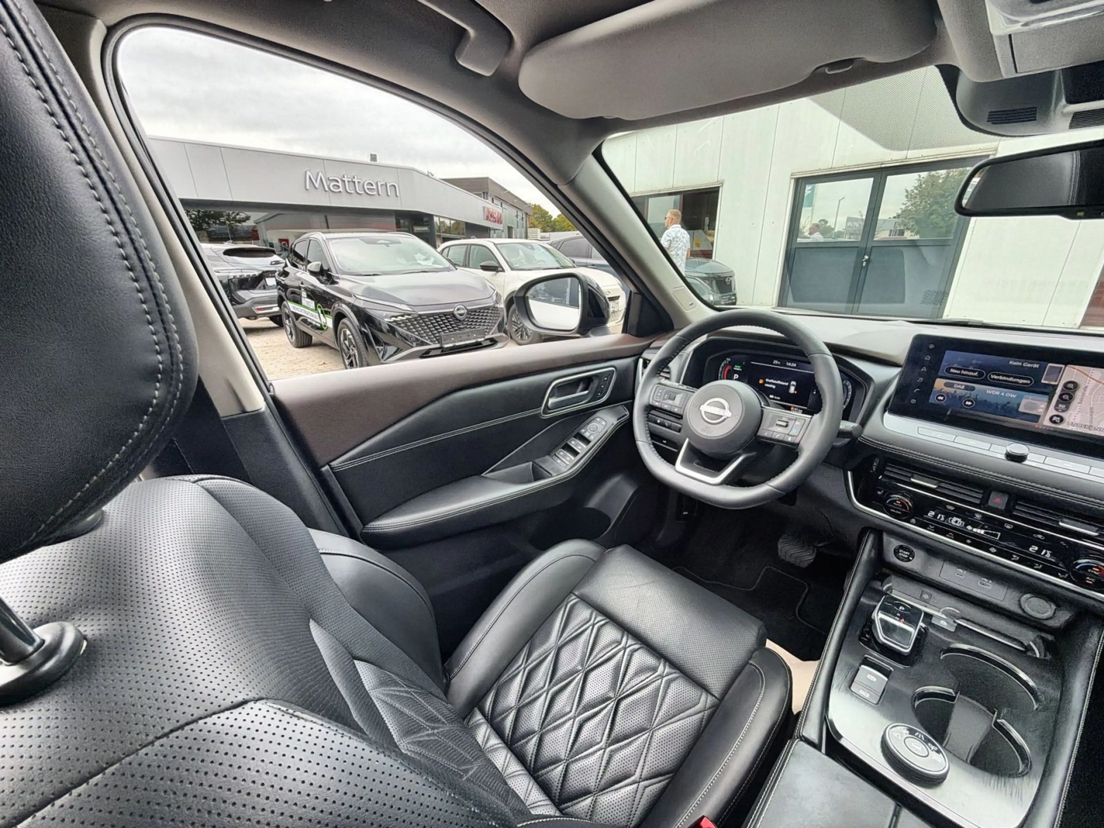 Nissan X-Trail 1.5 VC-T e-4orce Tekna+ *HeadUp*Leder* — photo 15