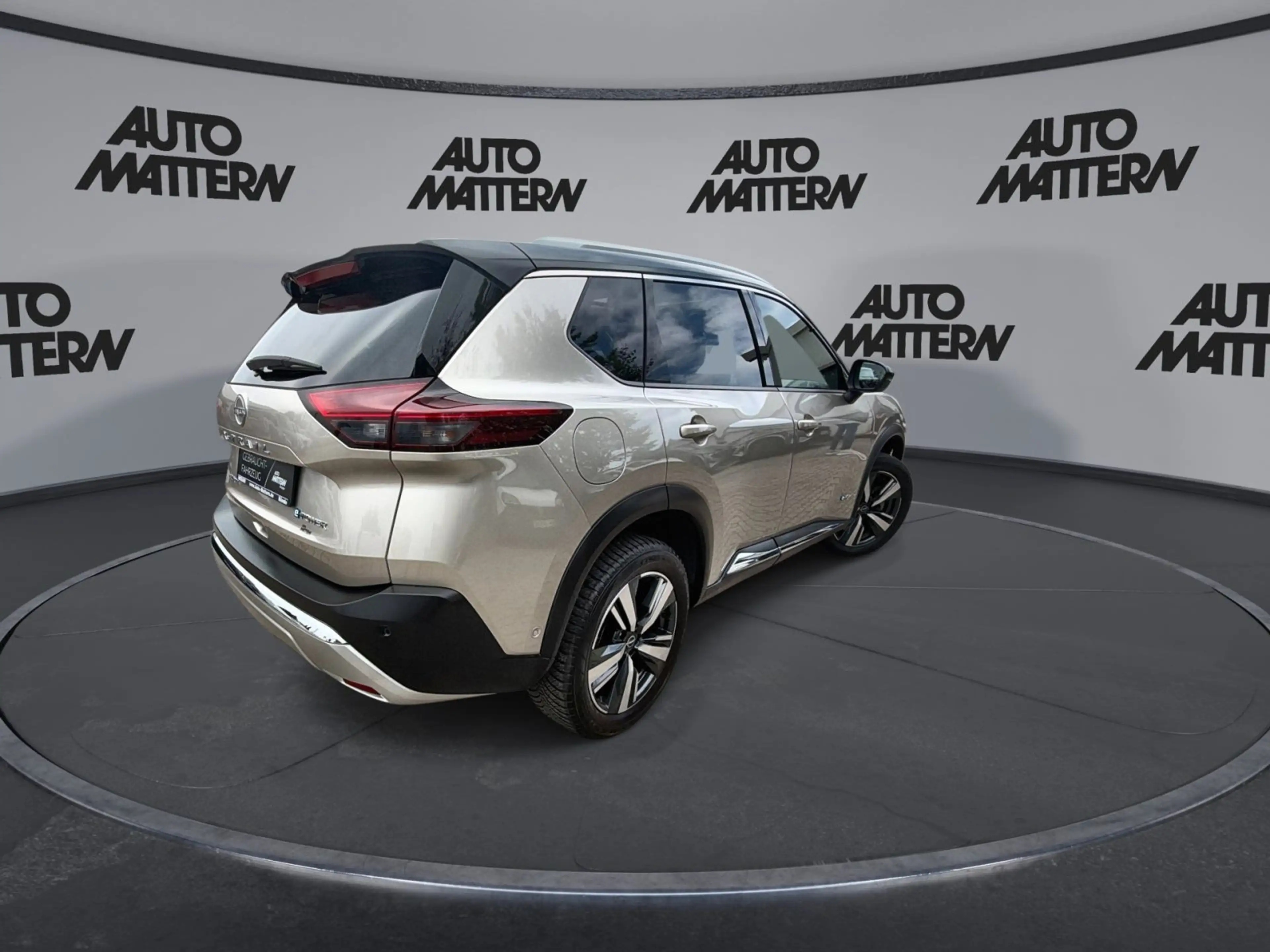 Nissan X-Trail 1.5 VC-T e-4orce Tekna+ *HeadUp*Leder* — photo 8