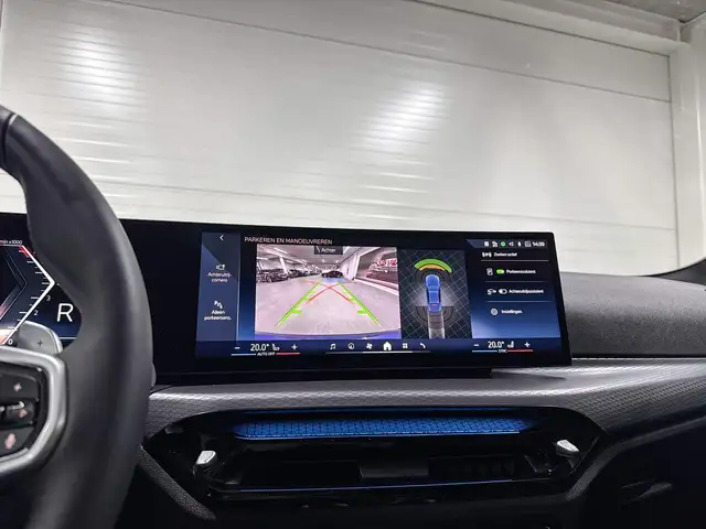 BMW 4 Series view 14