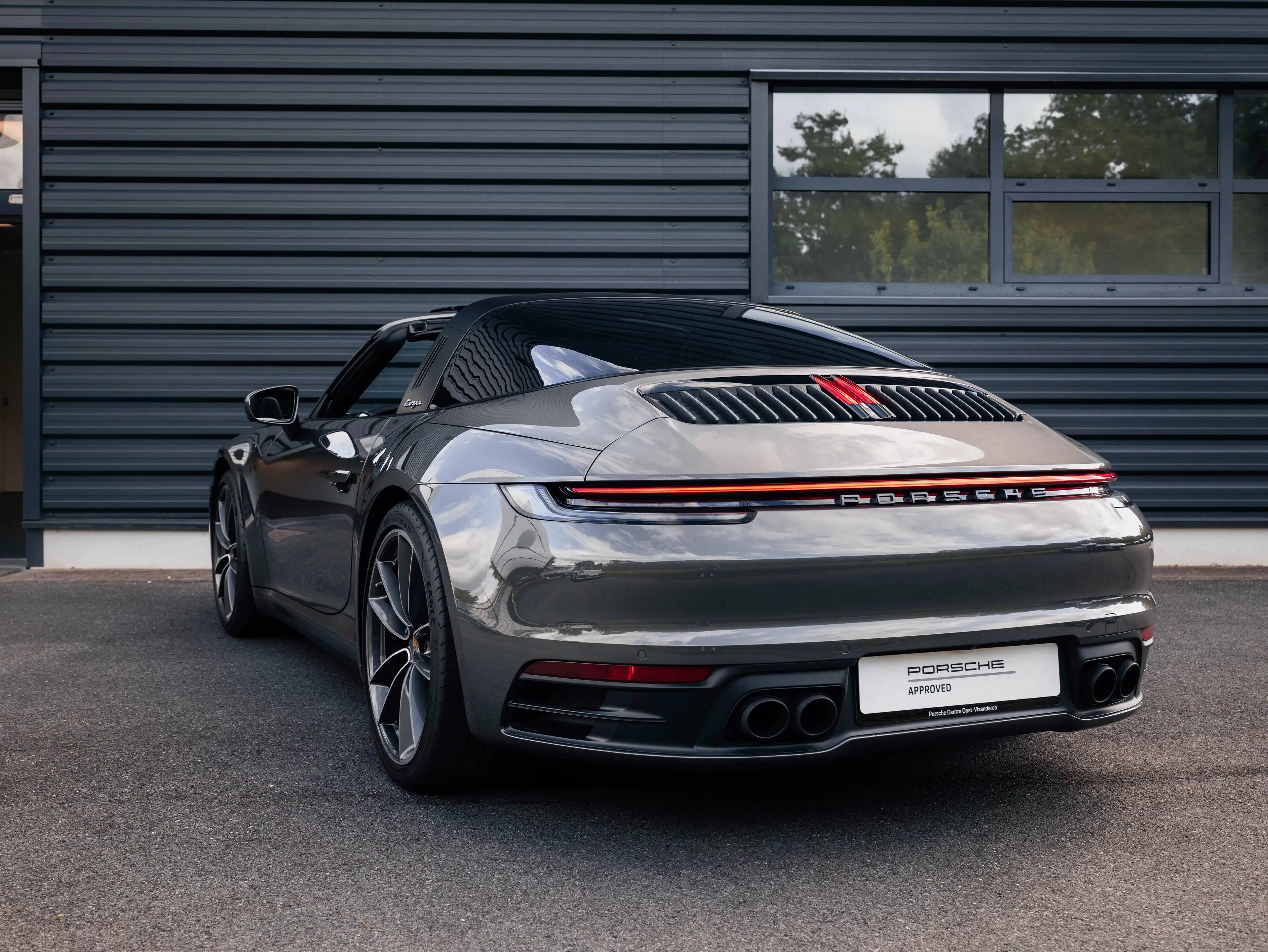 Porsche 911 992 Targa 4 | Approved — photo 4