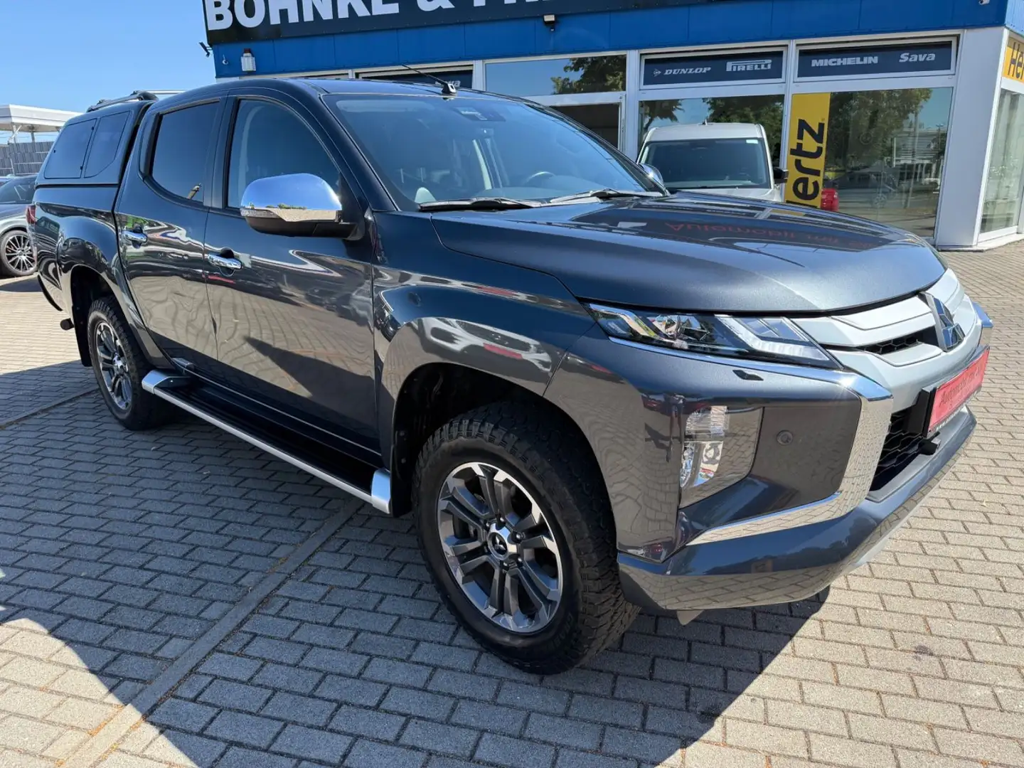 Mitsubishi L200 Basis Doppelkabine 4WD LED LEDER NAVI ACC Grau - 2