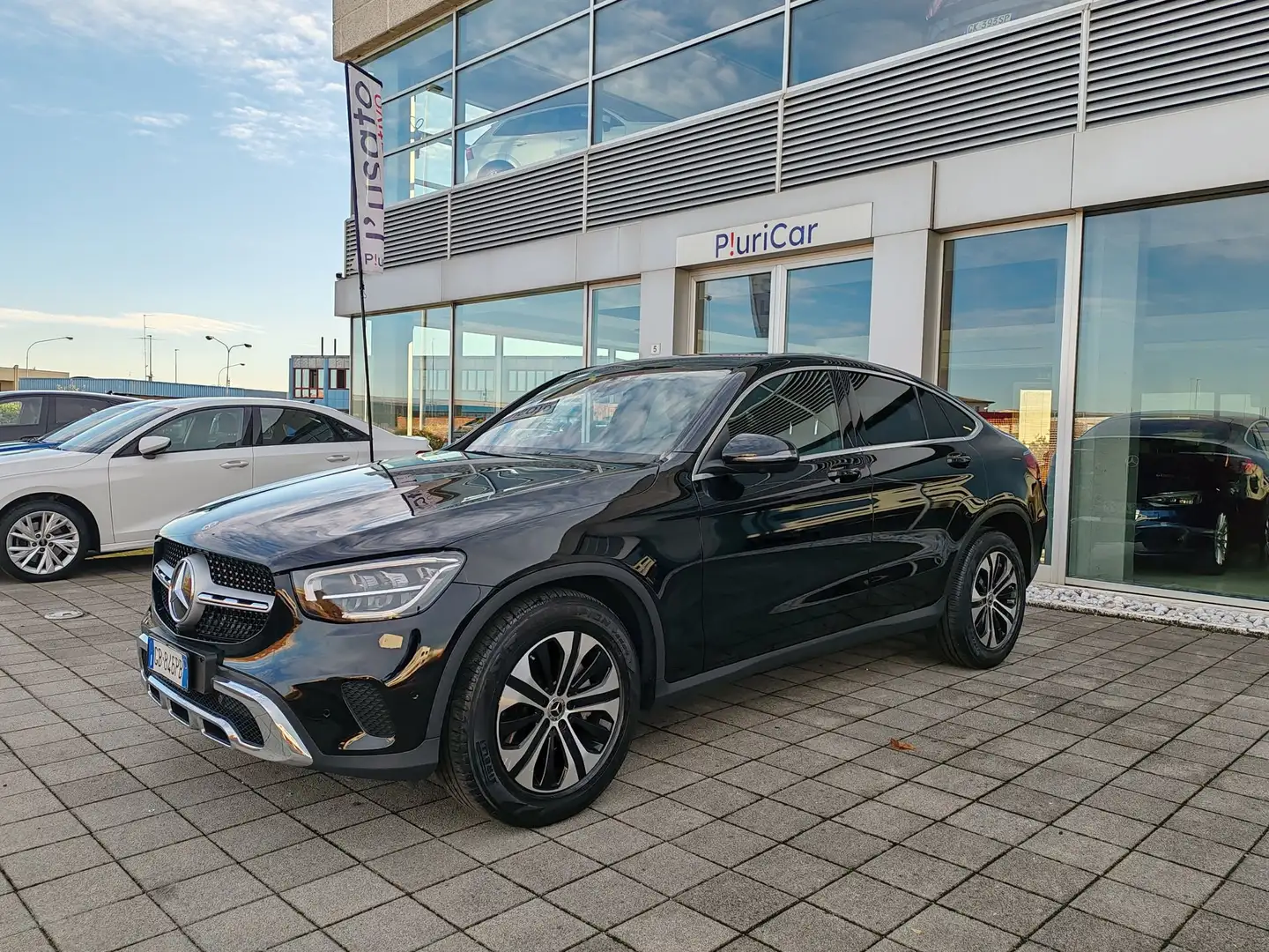 Mercedes-Benz GLC 200 d 4Matic 163cv Coupé Sport Pelle FariLED Sensori Nero - 1