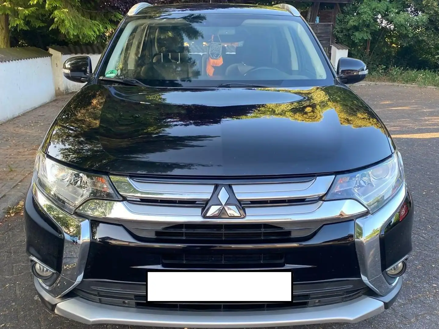 Mitsubishi Outlander Outlander 2.2 DI-D 2WD Plus Schwarz - 1