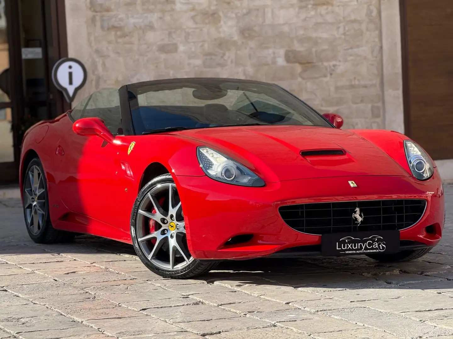 Ferrari California Ferrari California 4.3 V8 DCT 460 Cv CARBON CERAMI Rouge - 1