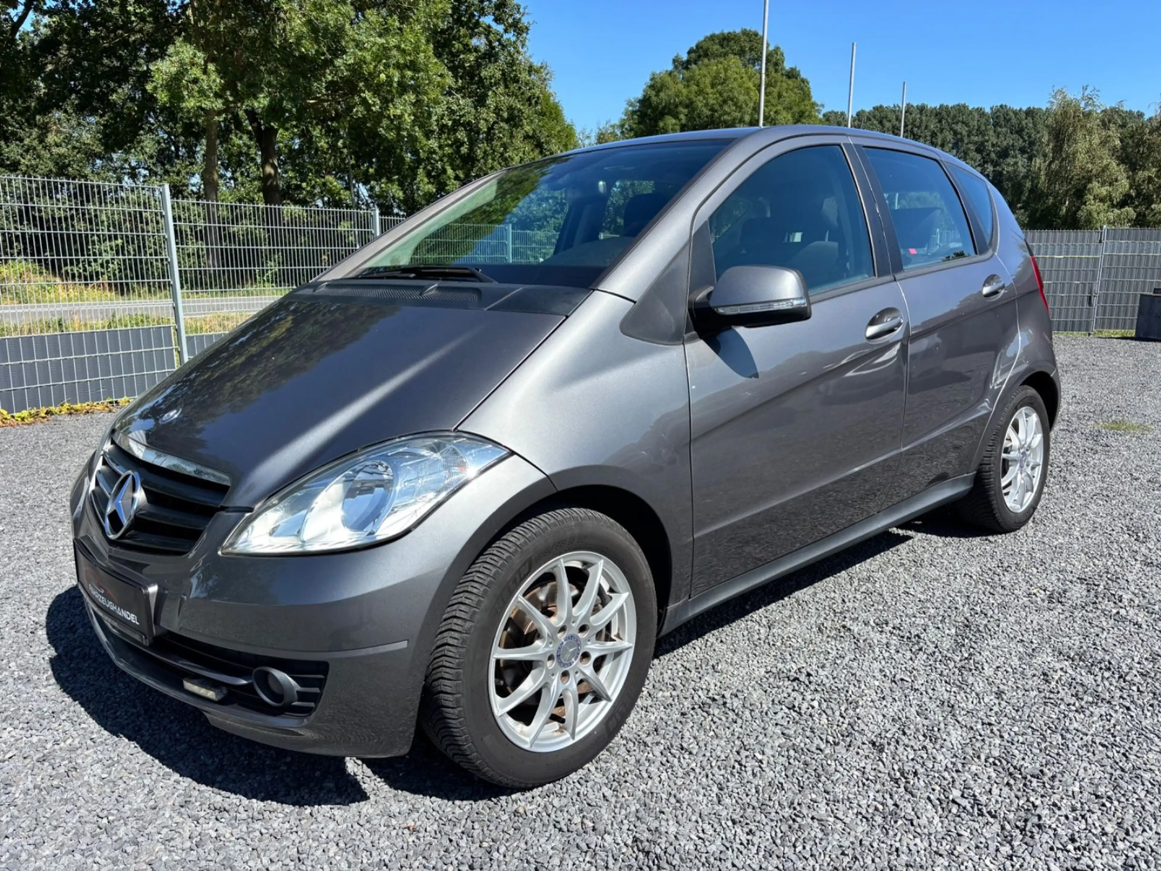 Mercedes-Benz A 180 *Automatik*Navigation* — photo 8