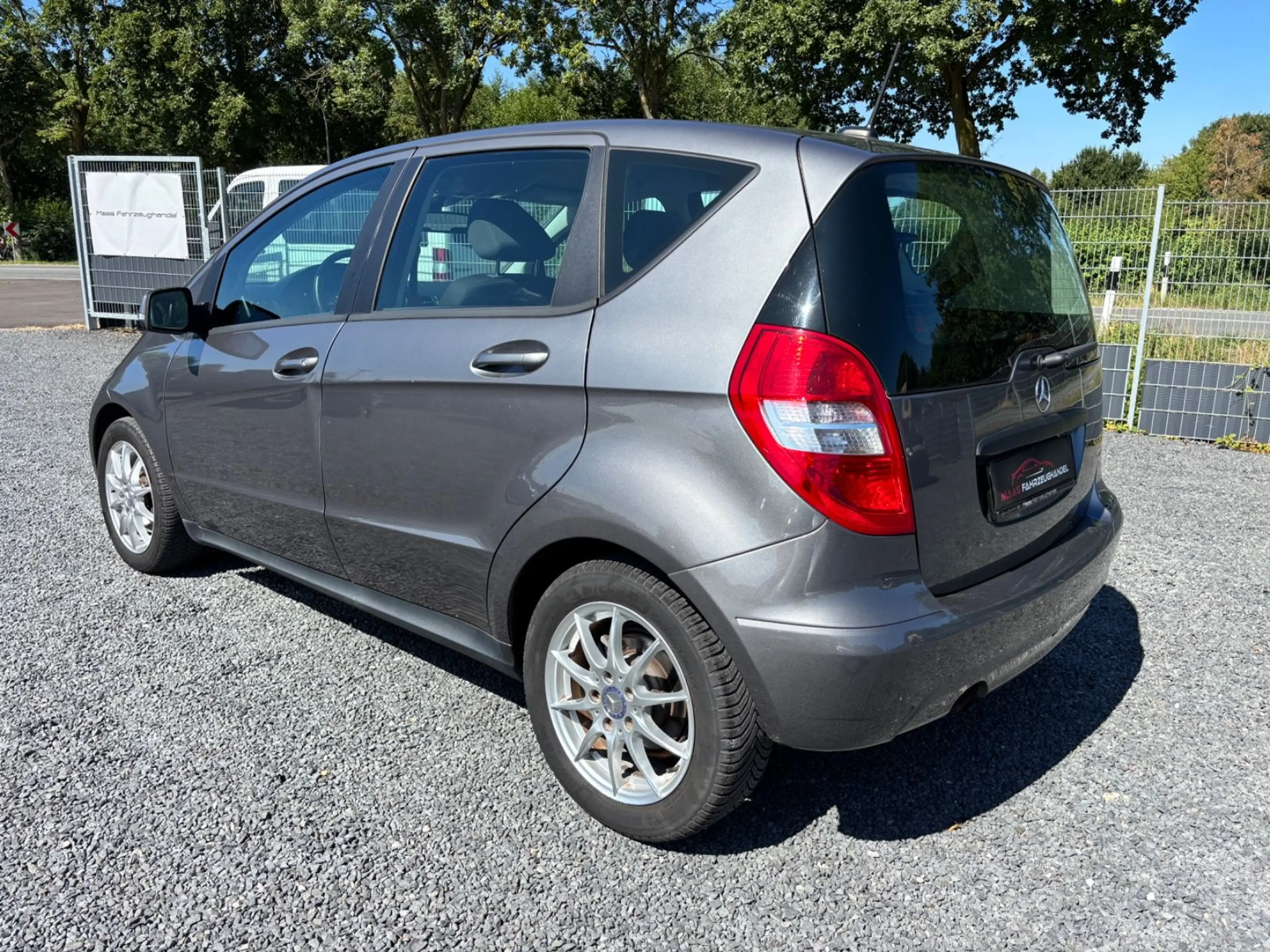 Mercedes-Benz A 180 *Automatik*Navigation* — photo 6