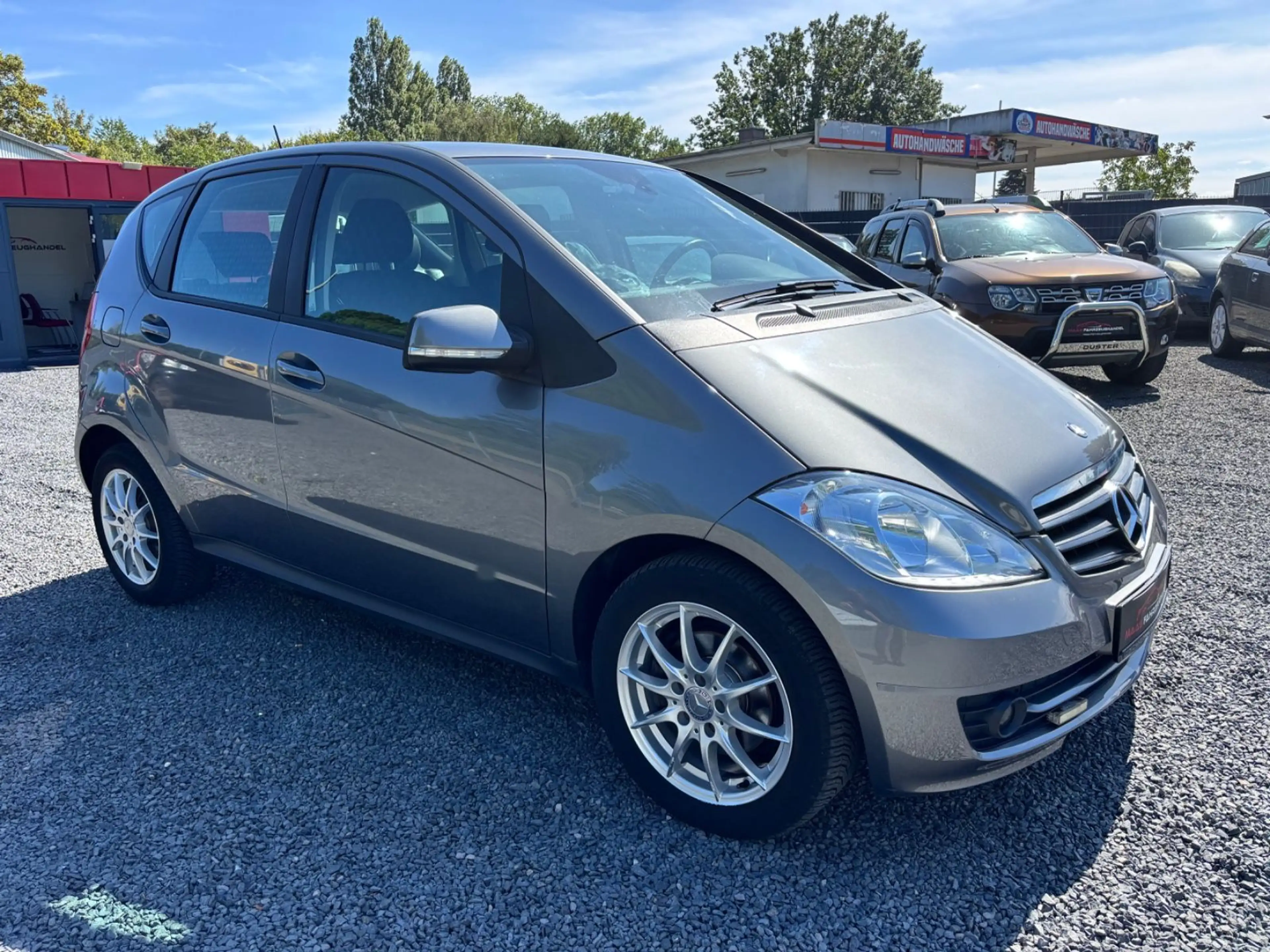 Mercedes-Benz A 180 *Automatik*Navigation* — photo 2