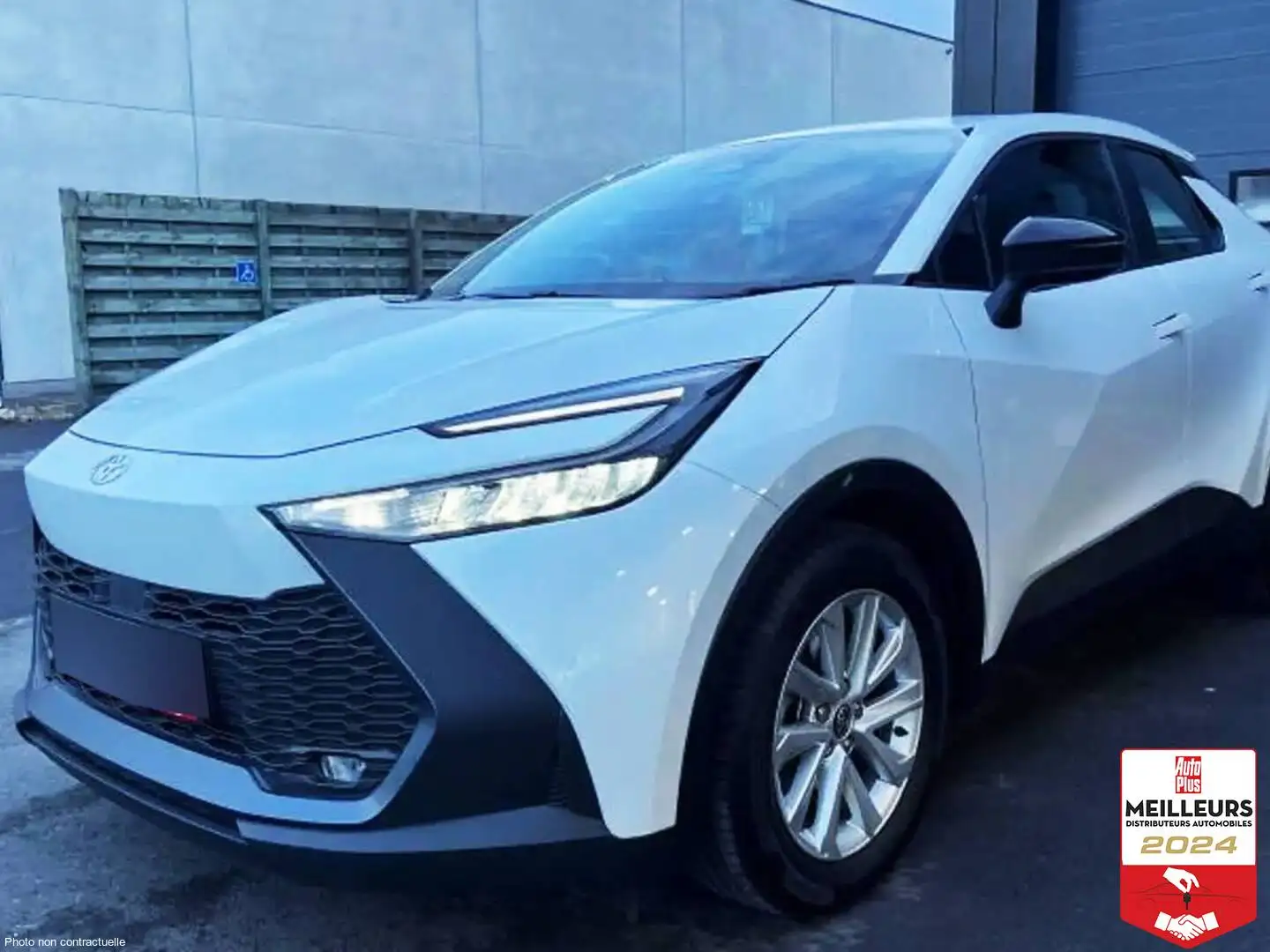 Toyota C-HR Hybride 140 Dynamic CVT Blanc - 1