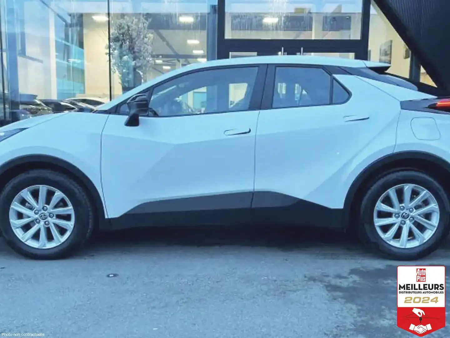 Toyota C-HR Hybride 140 Dynamic CVT Blanc - 2