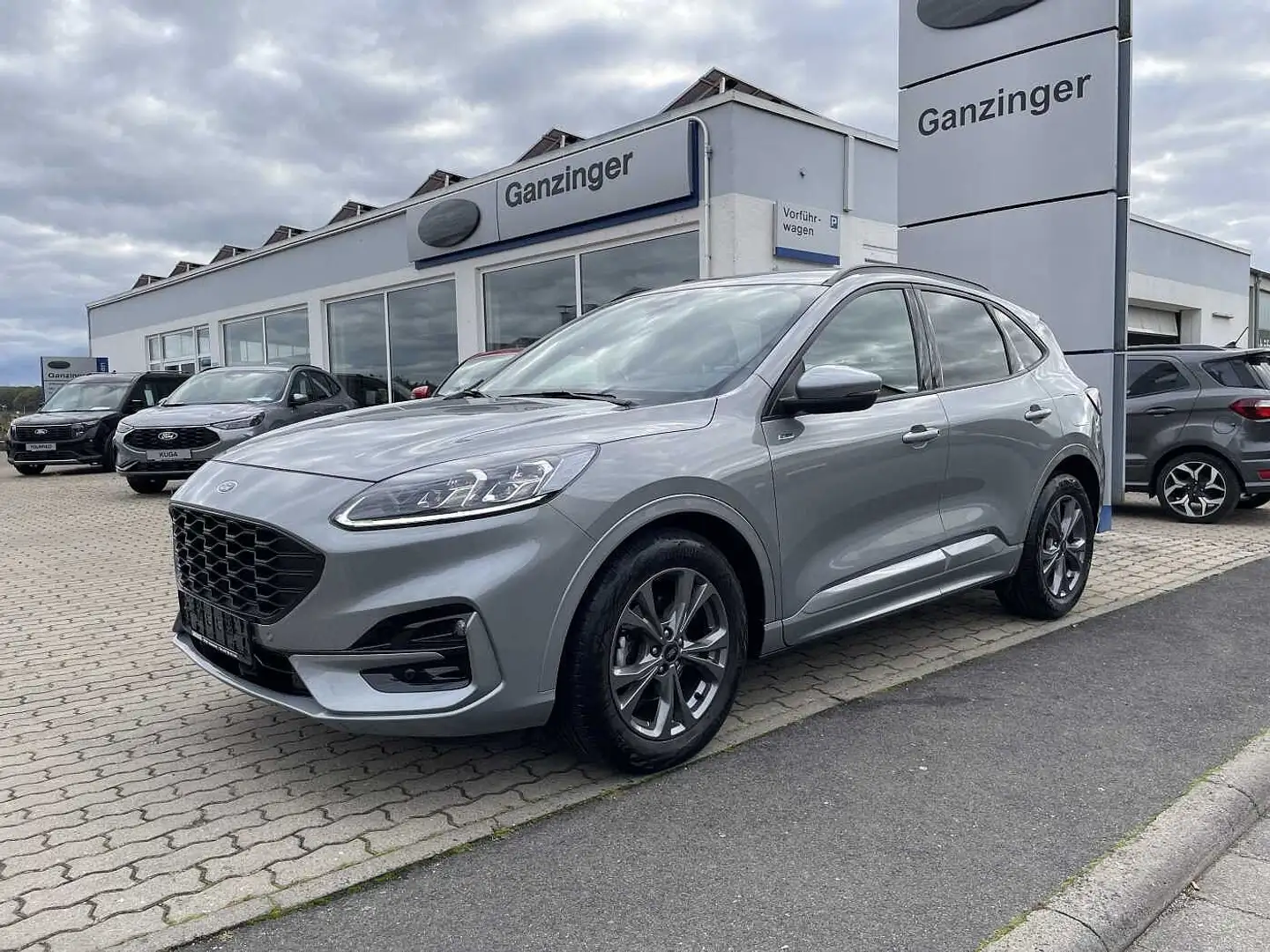 Ford Kuga ST-LINE X, GARANTIE BIS 01/2029+LED+B&O+DAB+NAVI+K Argent - 1