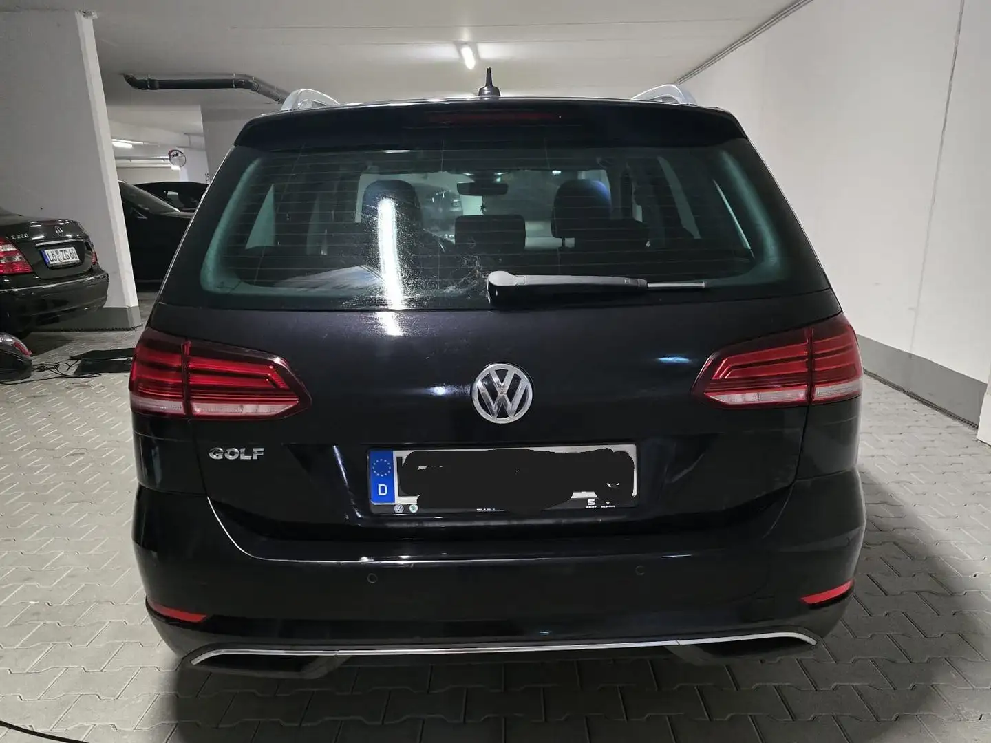 Volkswagen Golf Variant Golf Variant 2.0 TDI SCR 4Motion DSG Join Schwarz - 2