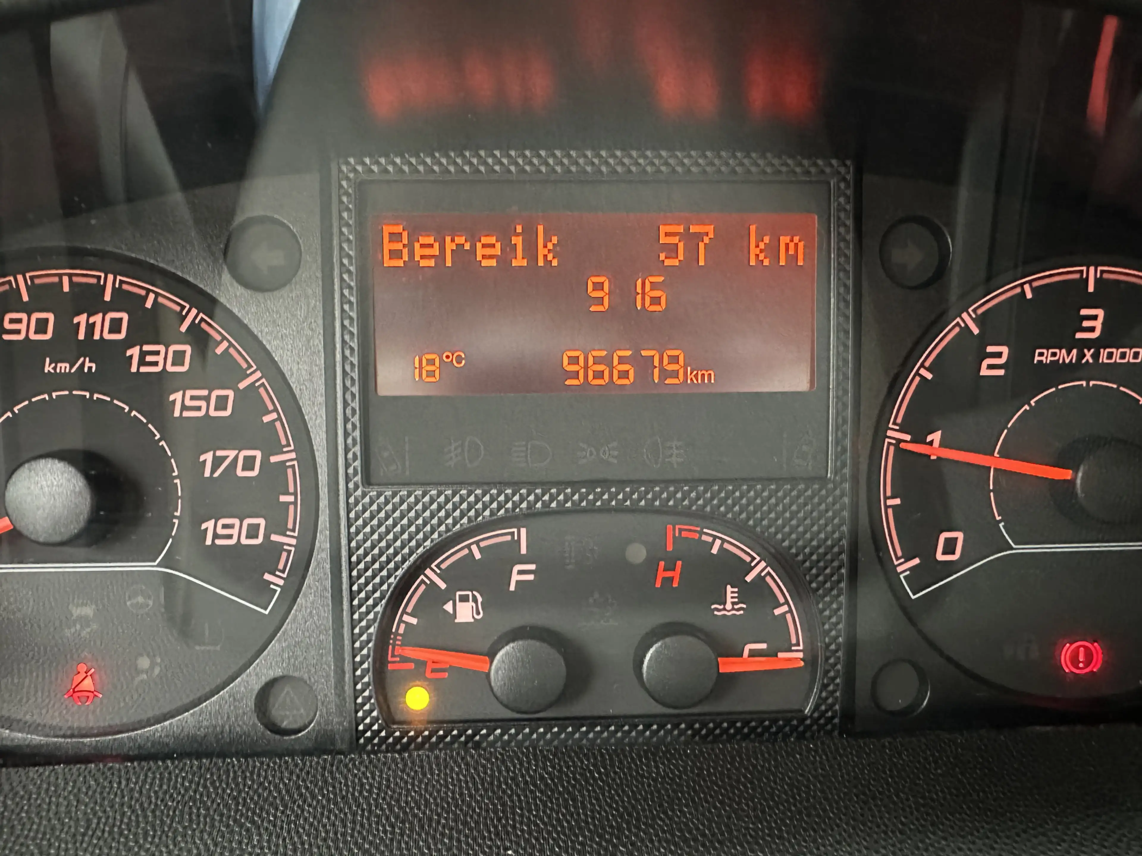 Peugeot Boxer 330 2.0 BlueHDI L1H1 Pro DC Airco,Cruise,Navi,Came — photo 13