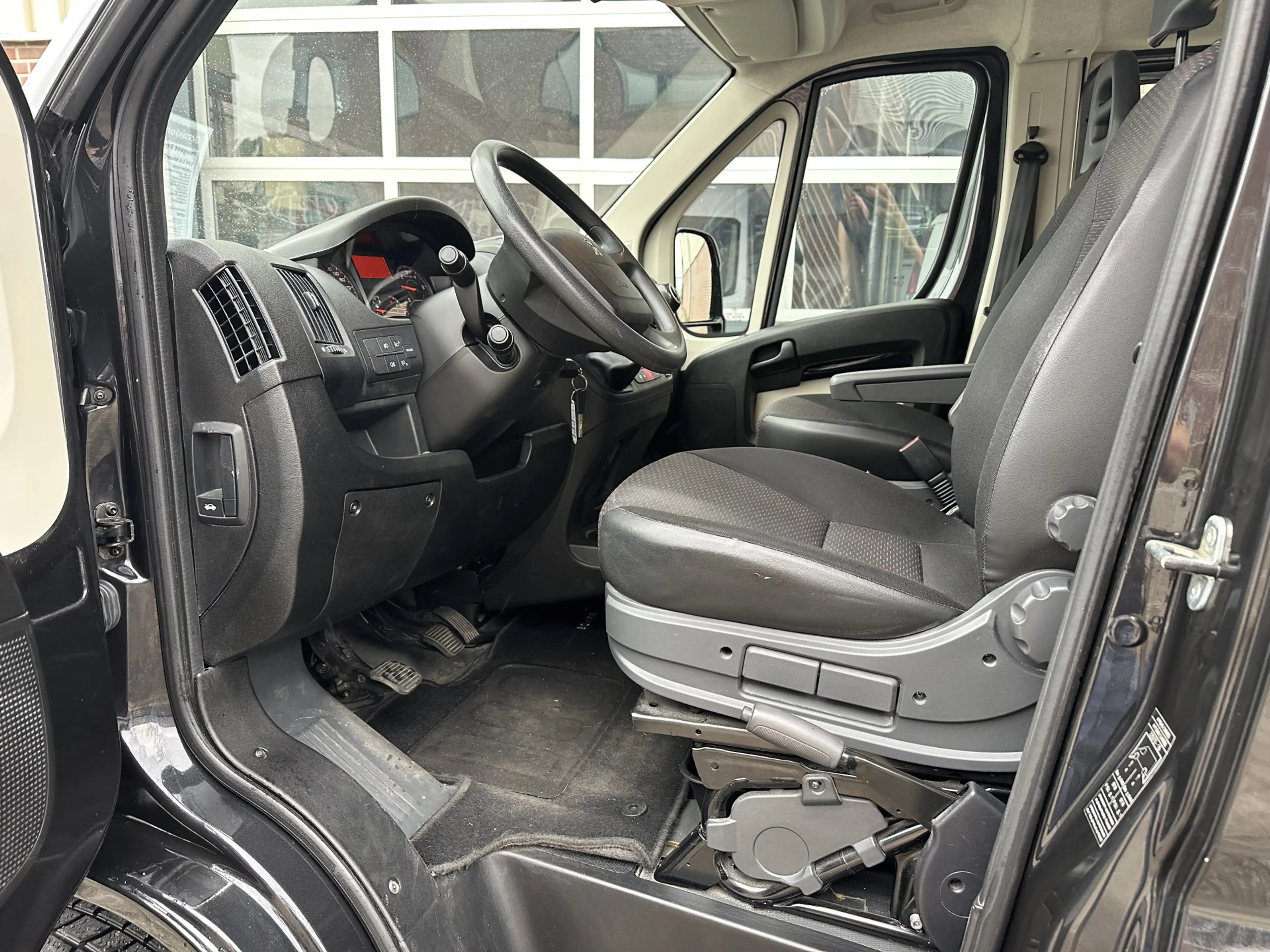 Peugeot Boxer 330 2.0 BlueHDI L1H1 Pro DC Airco,Cruise,Navi,Came — photo 10
