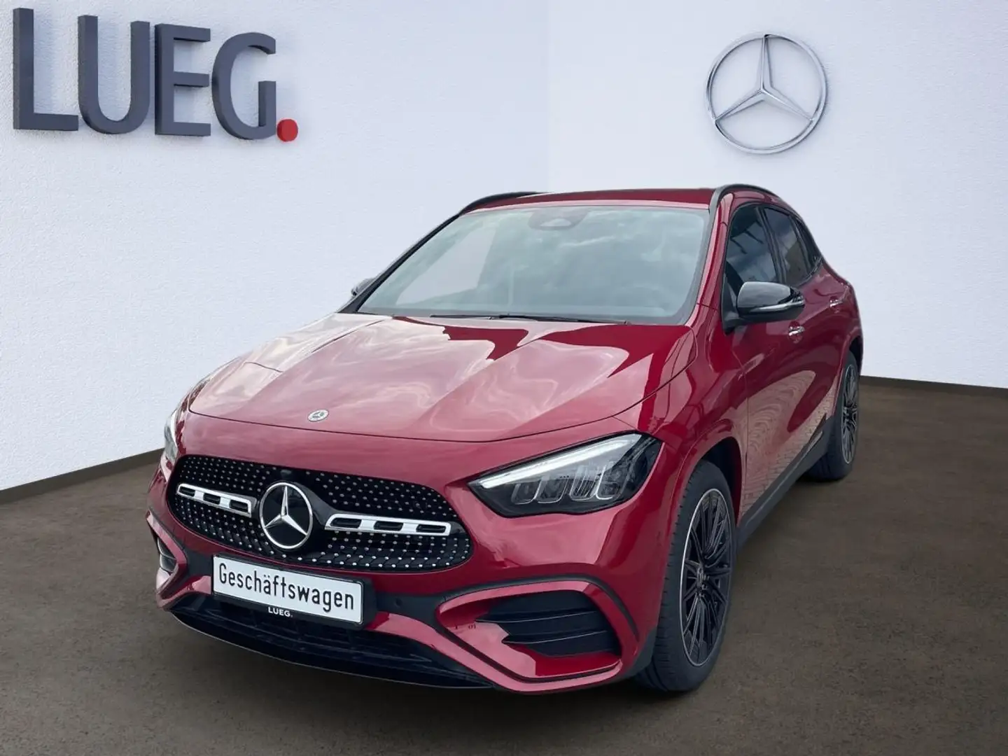 Mercedes-Benz GLA 180 AMG-SPECIAL-EDITION+DISTRONIC+AHK+SOUND Rot - 1