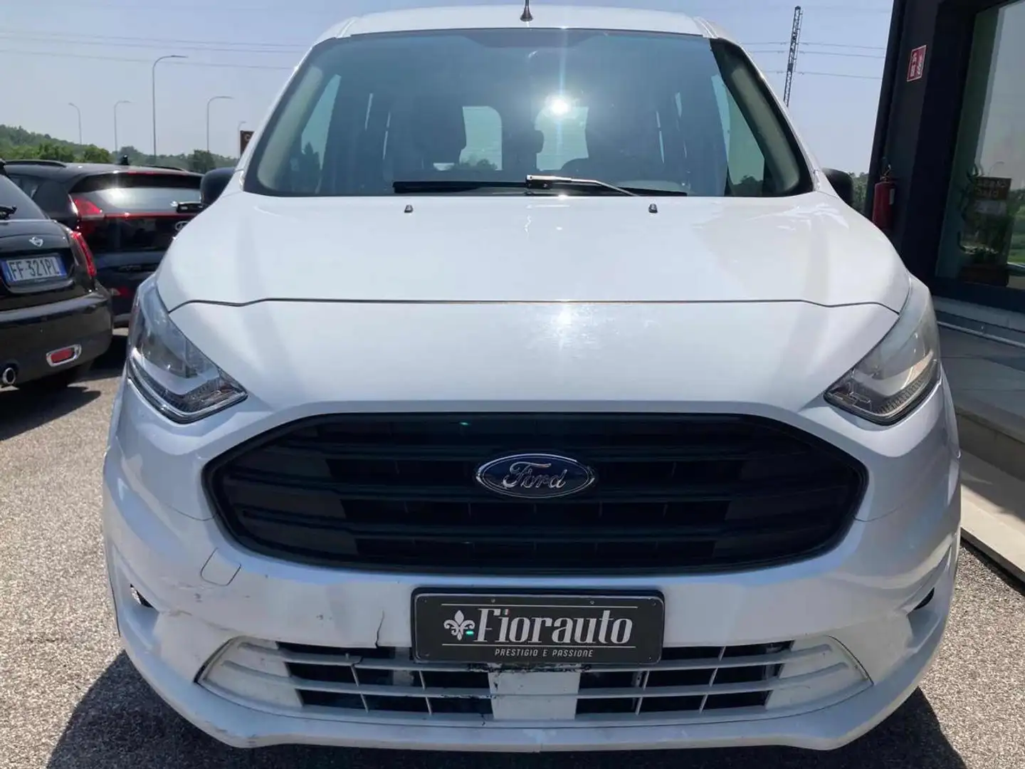Ford Transit Connect van 1.5 TDCi 100CV PC-DC 5posti Trend Blanc - 1