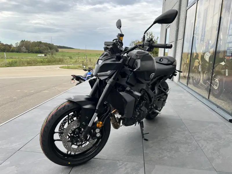 Yamaha MT-09 - foto 2