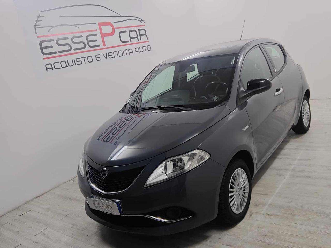 Lancia Ypsilon 1.2 69 CV 5 porte Gold