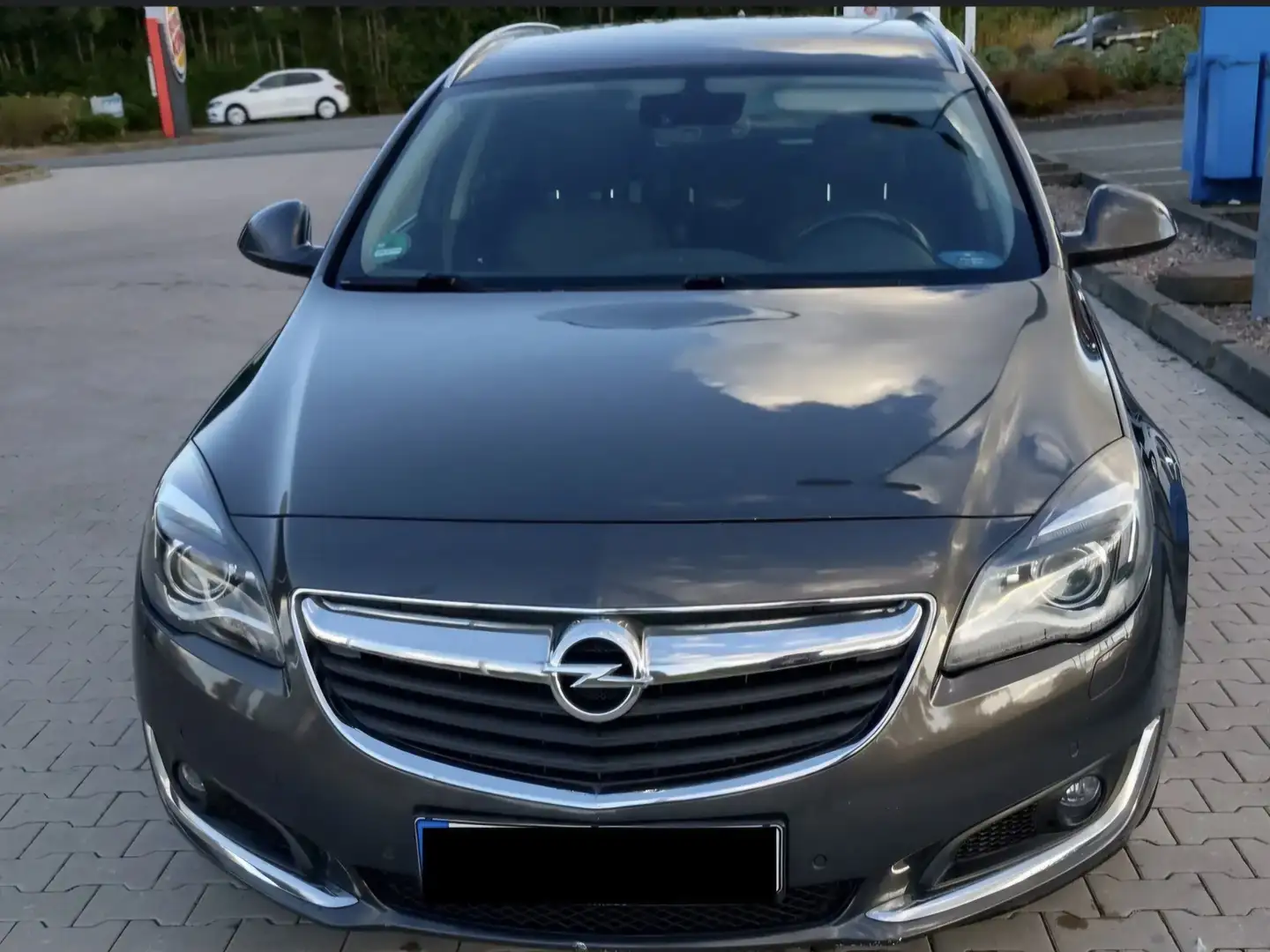 Opel Insignia SPORTS TOURER SW Grau - 1