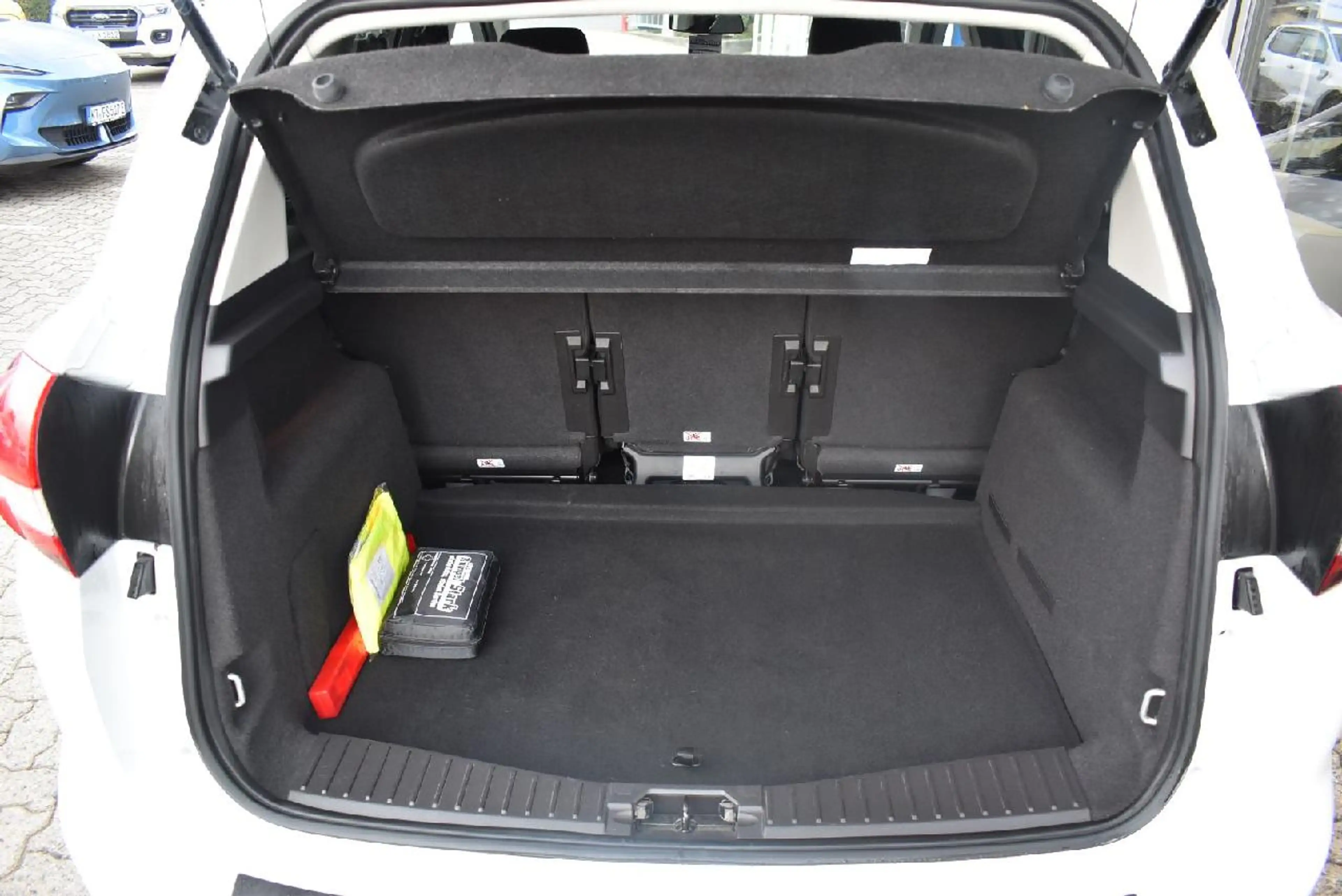 Ford C-Max Cool & Connect — photo 6