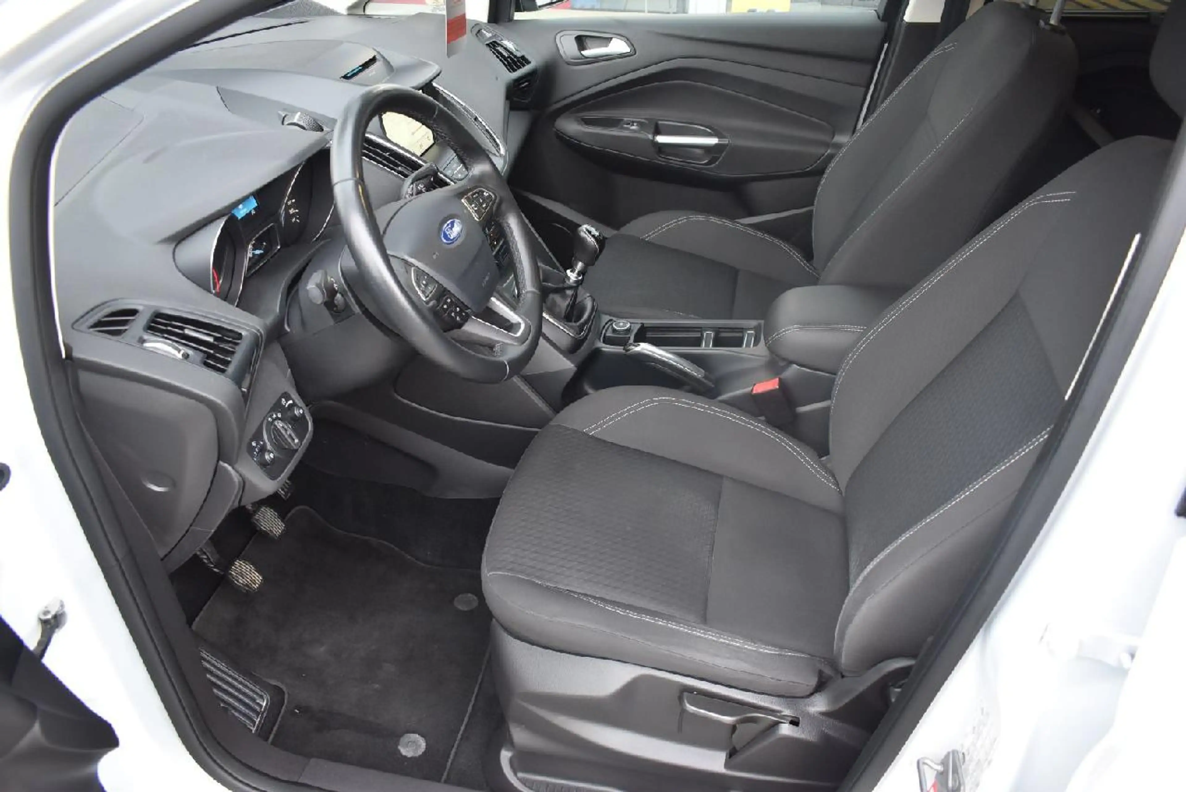 Ford C-Max Cool & Connect — photo 8