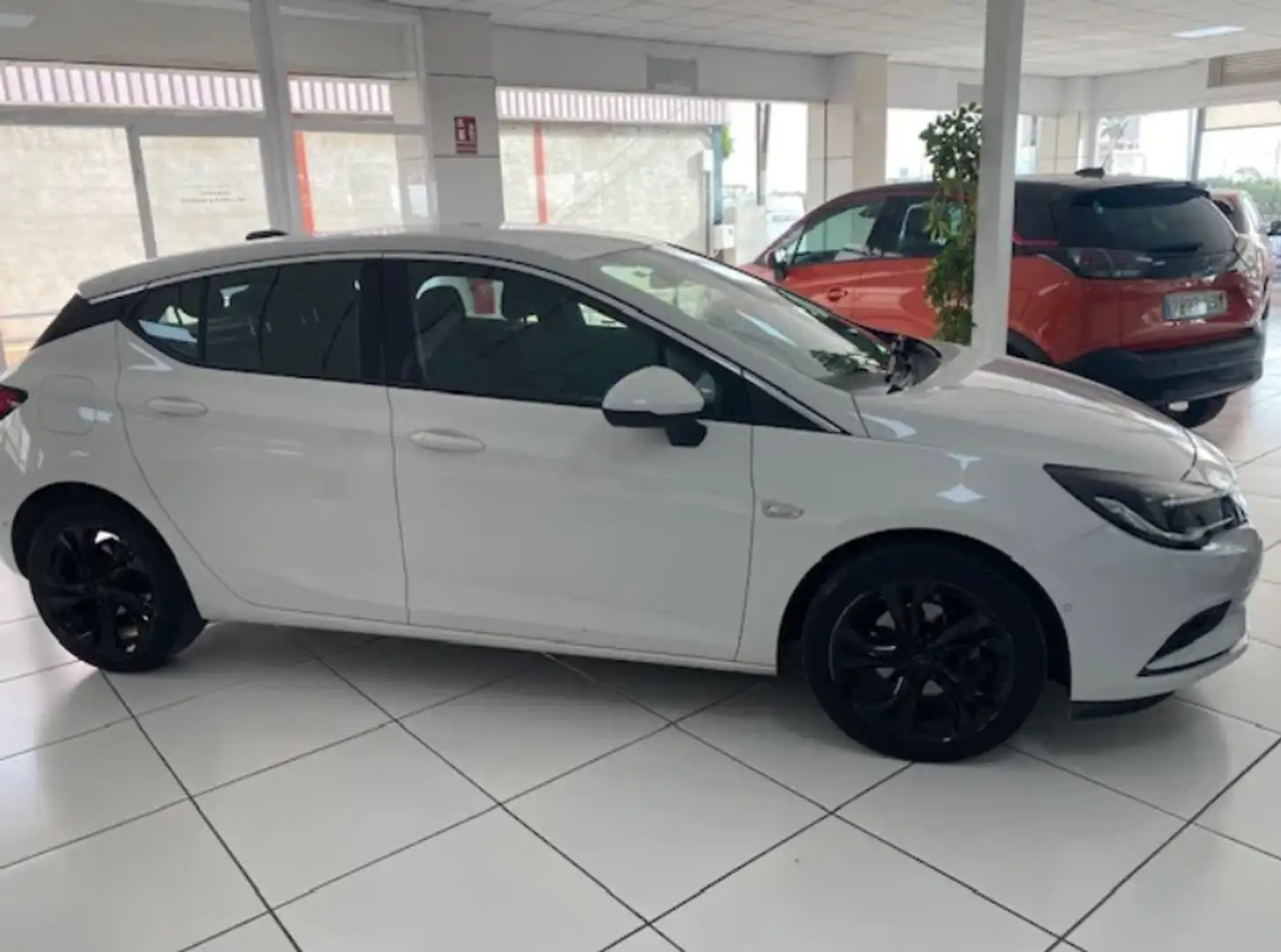 Opel Astra 1.6CDTi S/S Dynamic 110 - 2