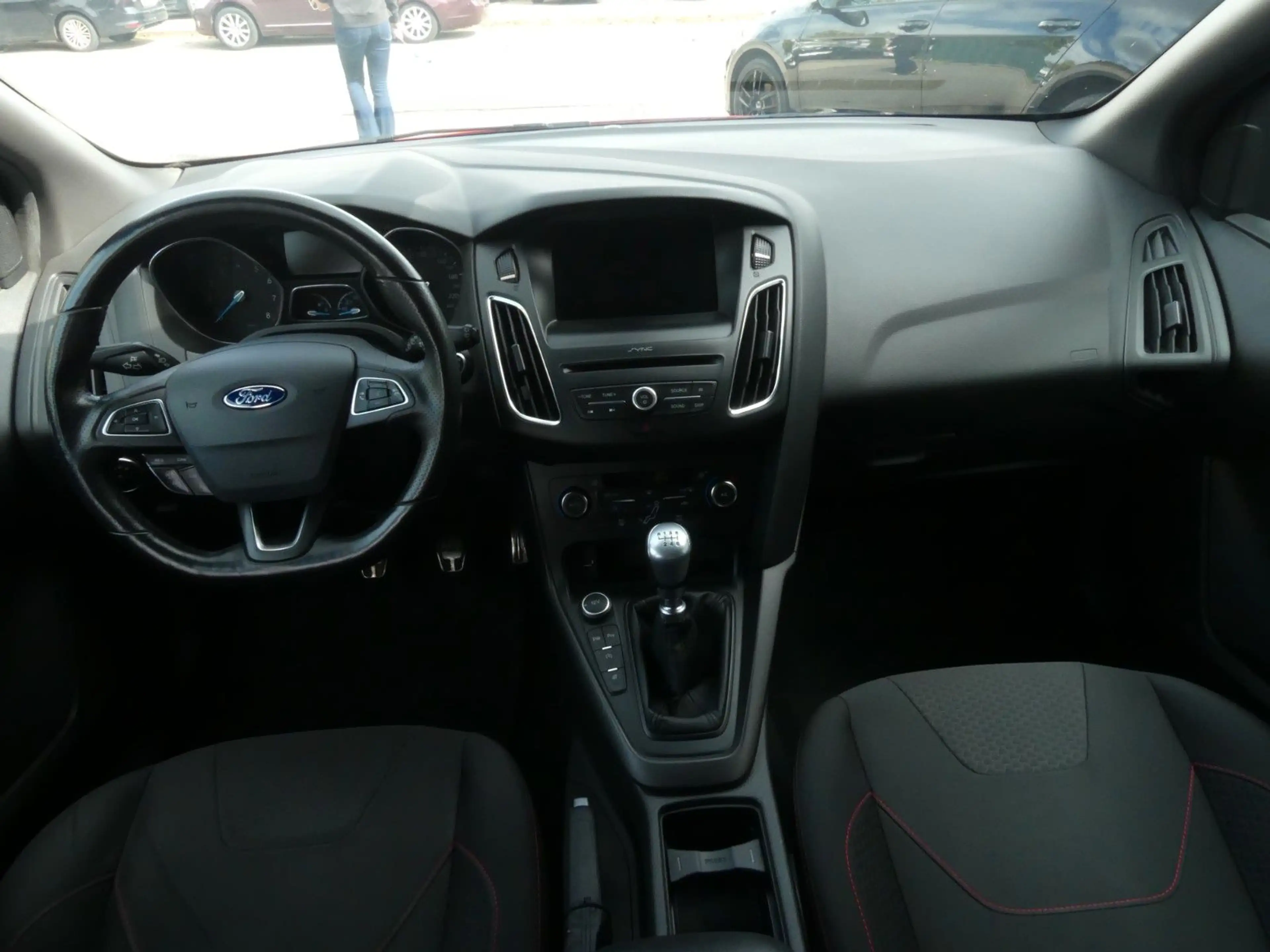 Ford Focus Turnier ST-Line — photo 11