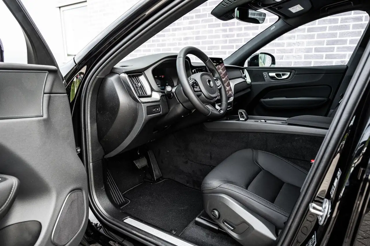Volvo XC60 2026 — фото 13