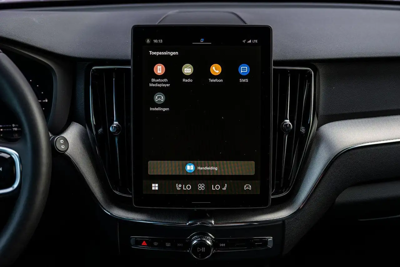 Volvo XC60 2026 — фото 11