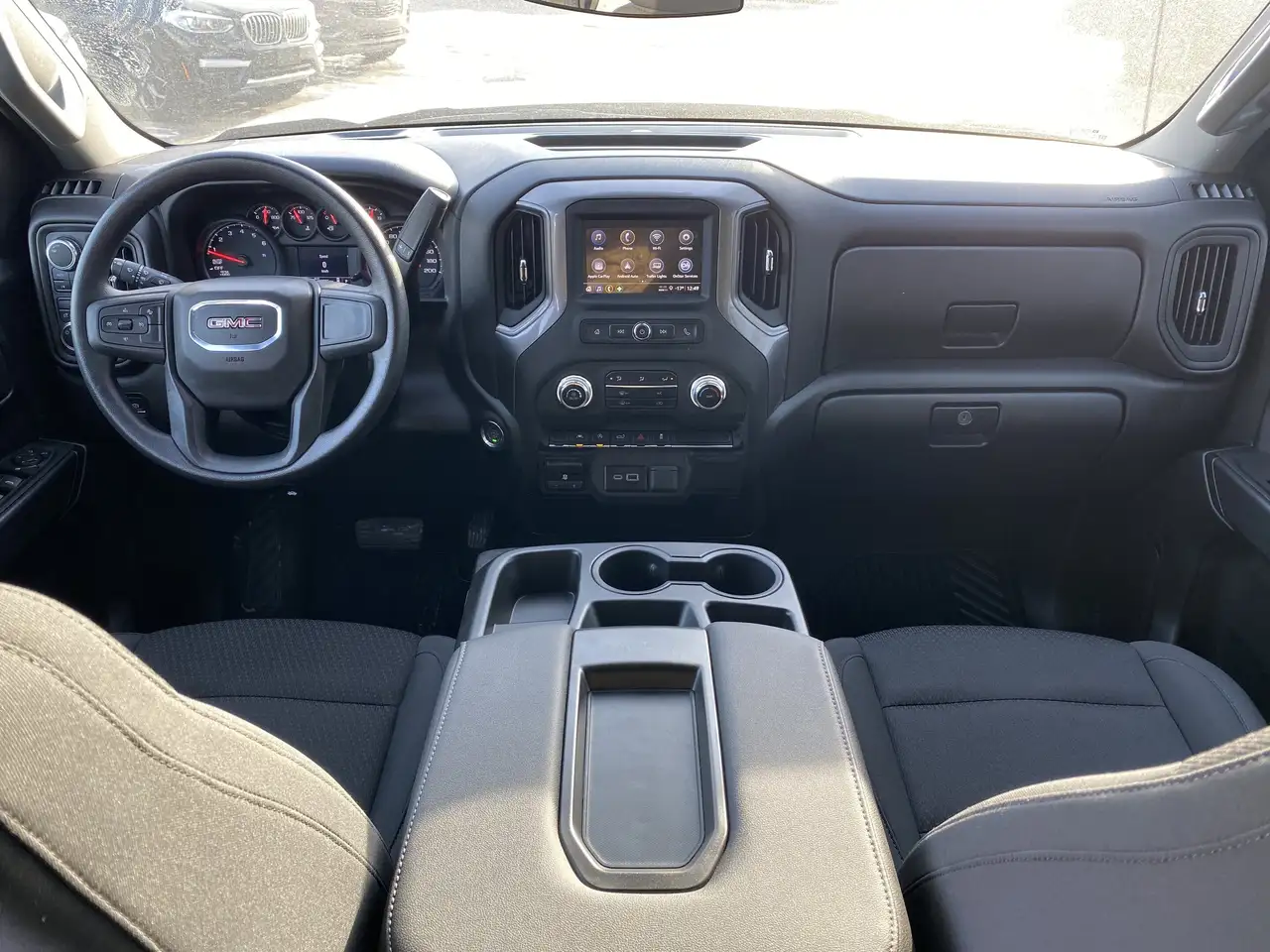 GMC Sierra 1500 снимка GMC Sierra 1500