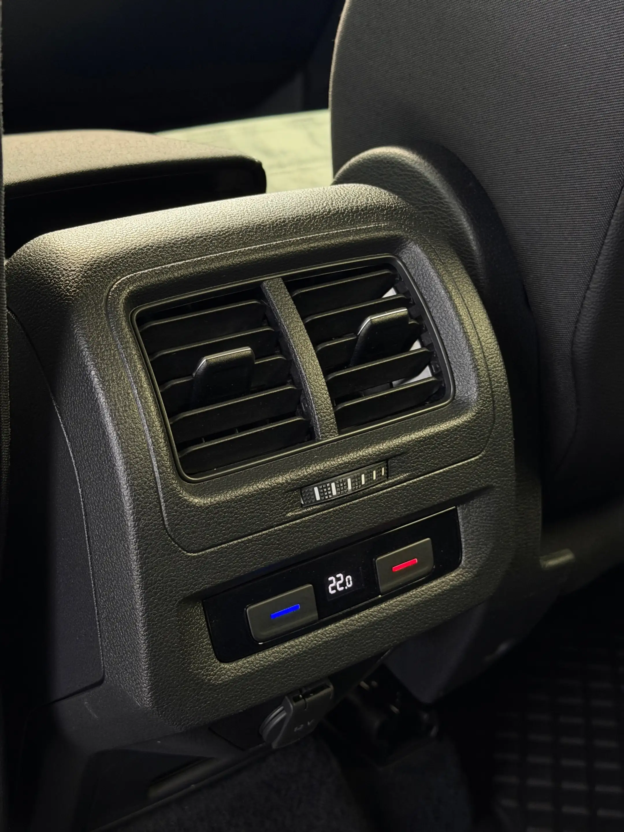 Volkswagen Touran 1.4 TSI R-Line 5p CarPlay Trekhaak — photo 26
