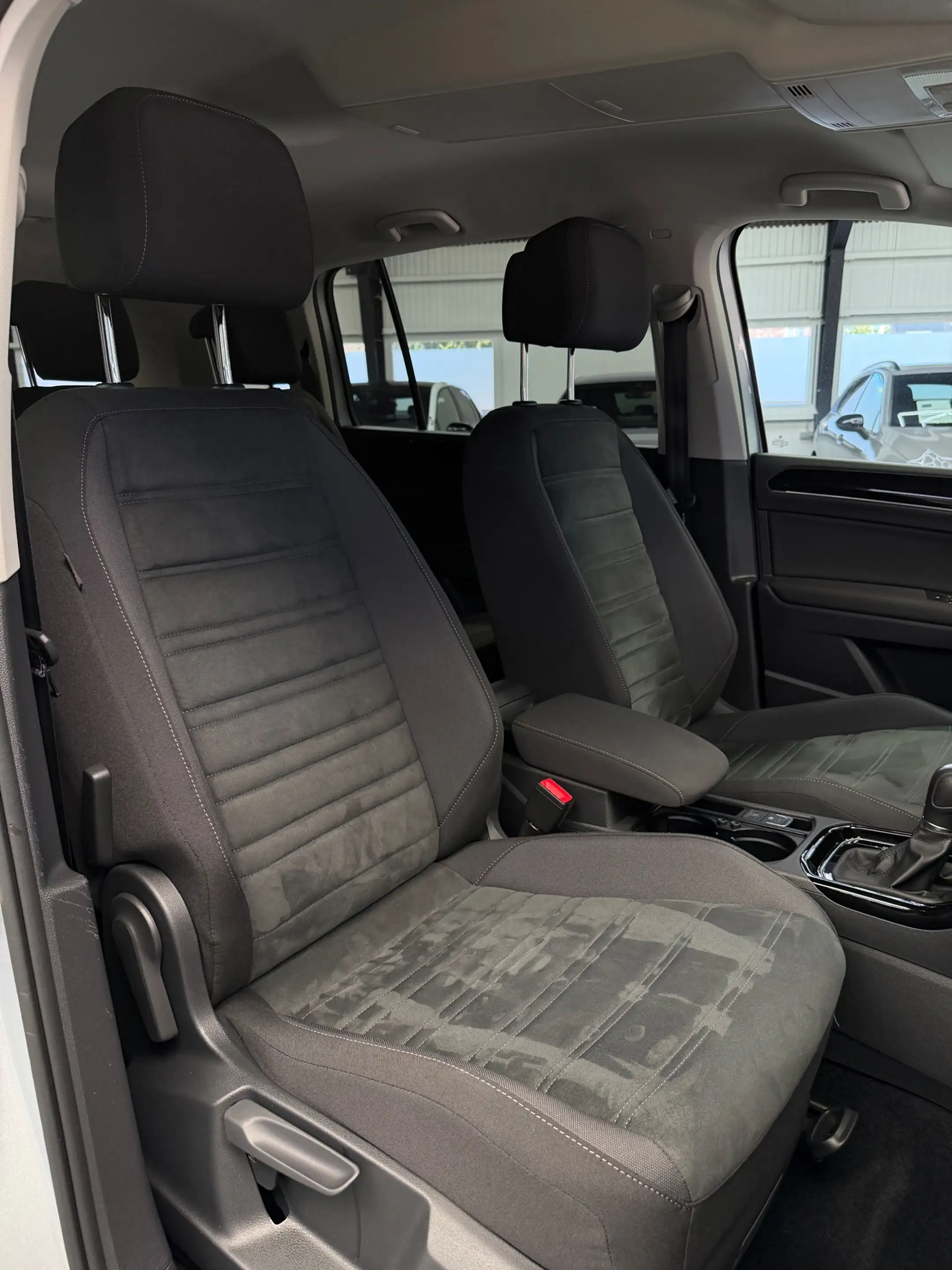 Volkswagen Touran 1.4 TSI R-Line 5p CarPlay Trekhaak — photo 16