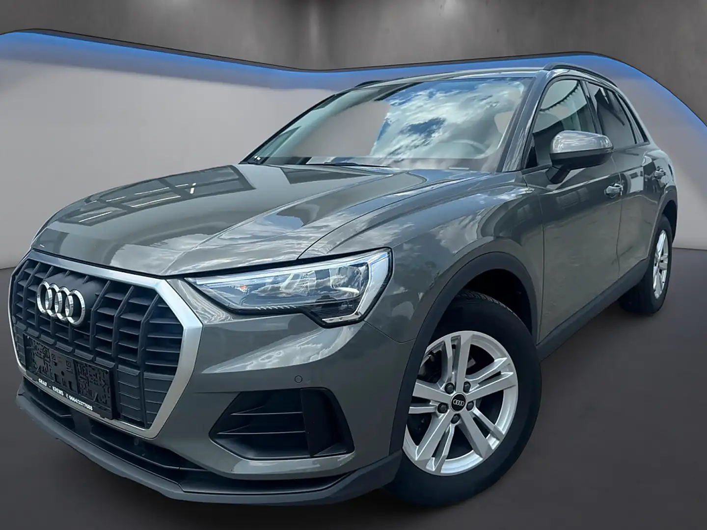 Audi Q3 35 TDI S-tronic *Leder*AHK*Sitzhz*Navi*Virtual* Grau - 1