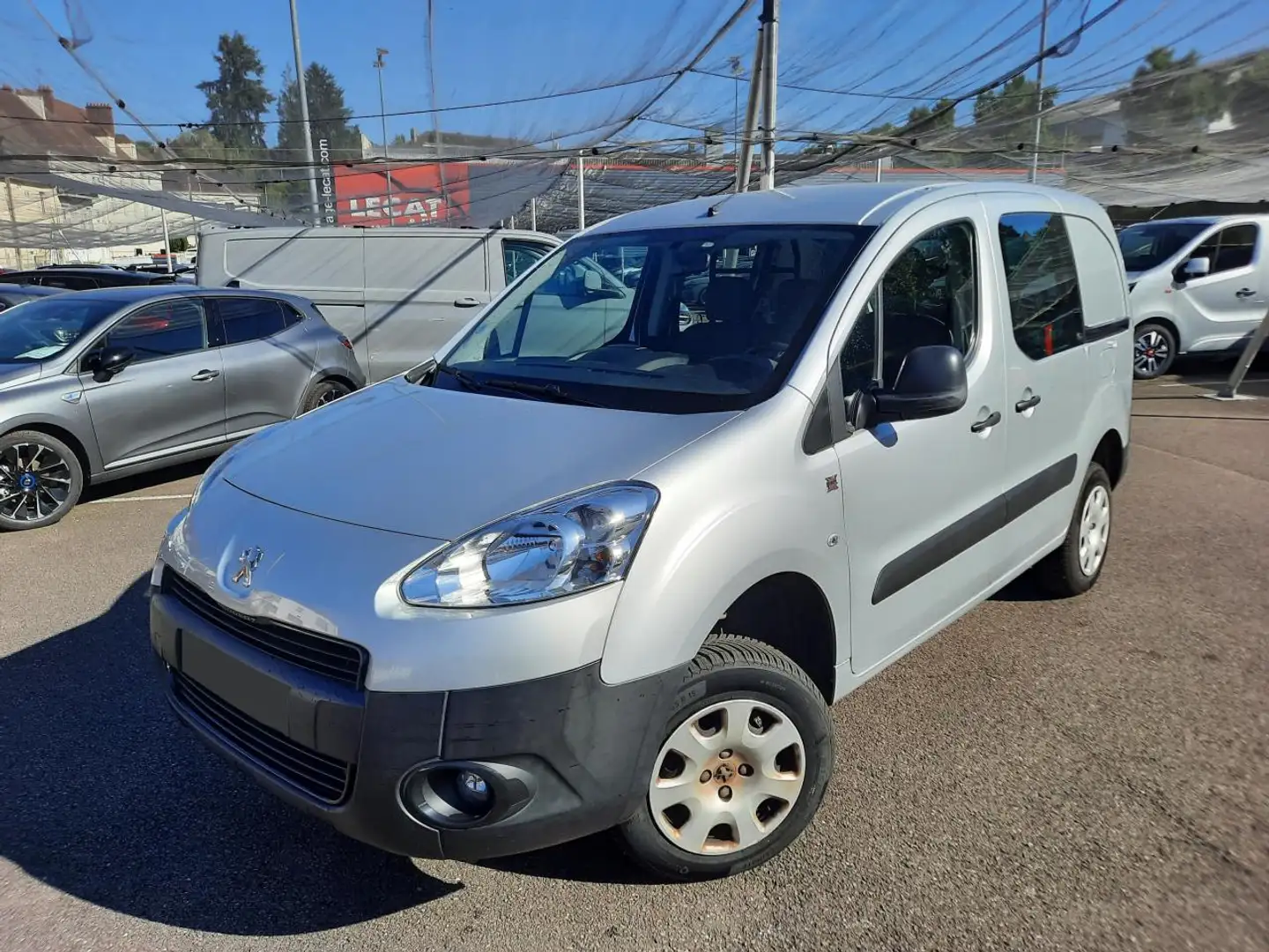 Peugeot Partner II (2) DANGEL 4X4 1.6 HDI 90 PACK CD CLIM 120 L1 Blanc - 1