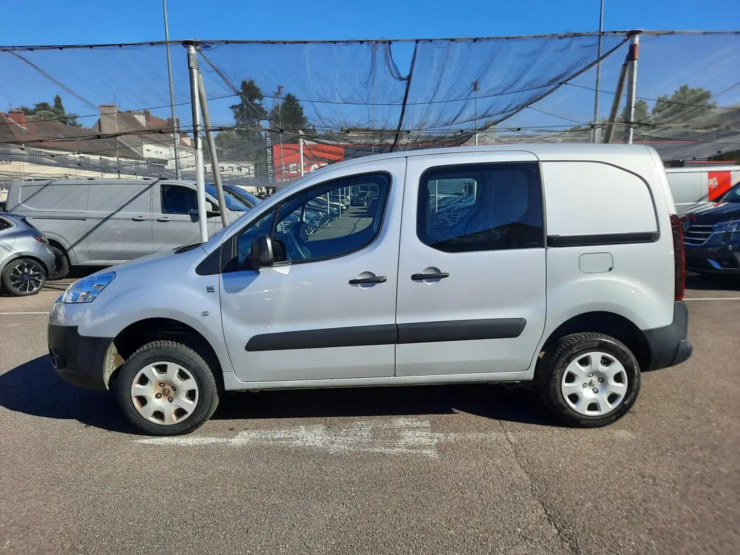 Peugeot Partner II (2) DANGEL 4X4 1.6 HDI 90 PACK CD CLIM 120 L1 Blanc - 2
