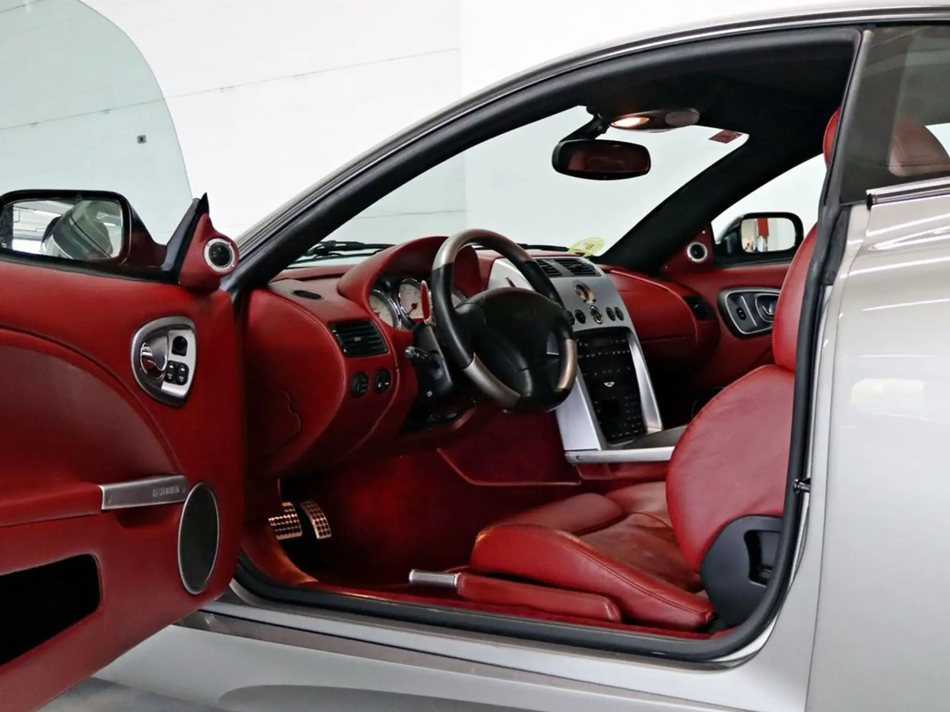 애스턴마틴 뱅퀴시 Coupe 2003 건메탈 사진 7