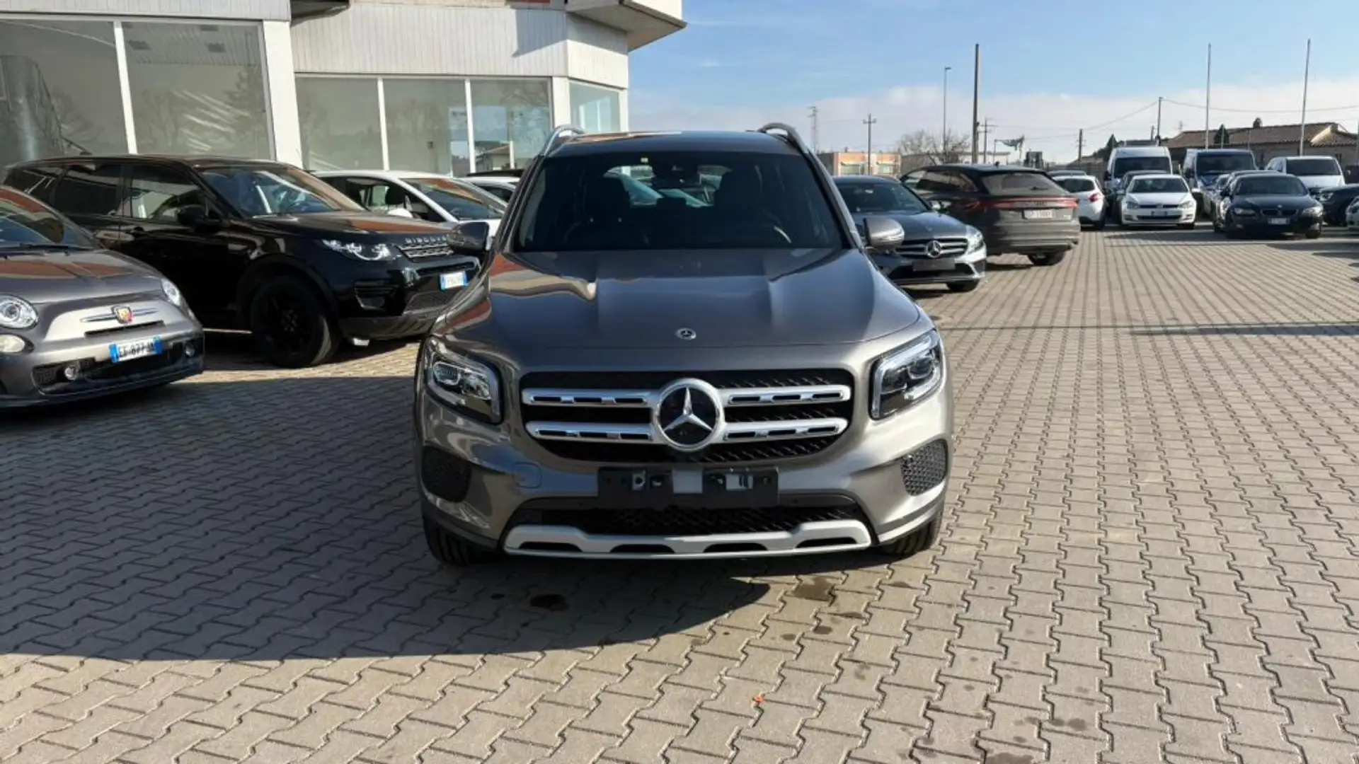 Mercedes-Benz GLB 180 d Automatic Business Extra Grau - 1
