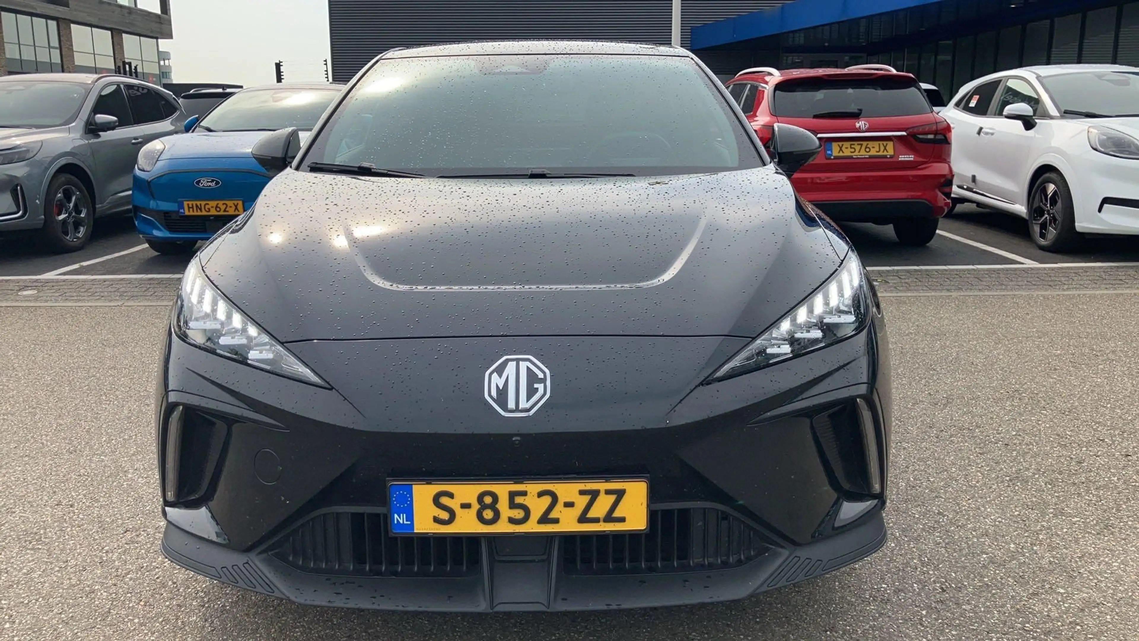 MG MG4 Electric Luxury 64 kWh | Navi | Led Koplampen | 36 — photo 6