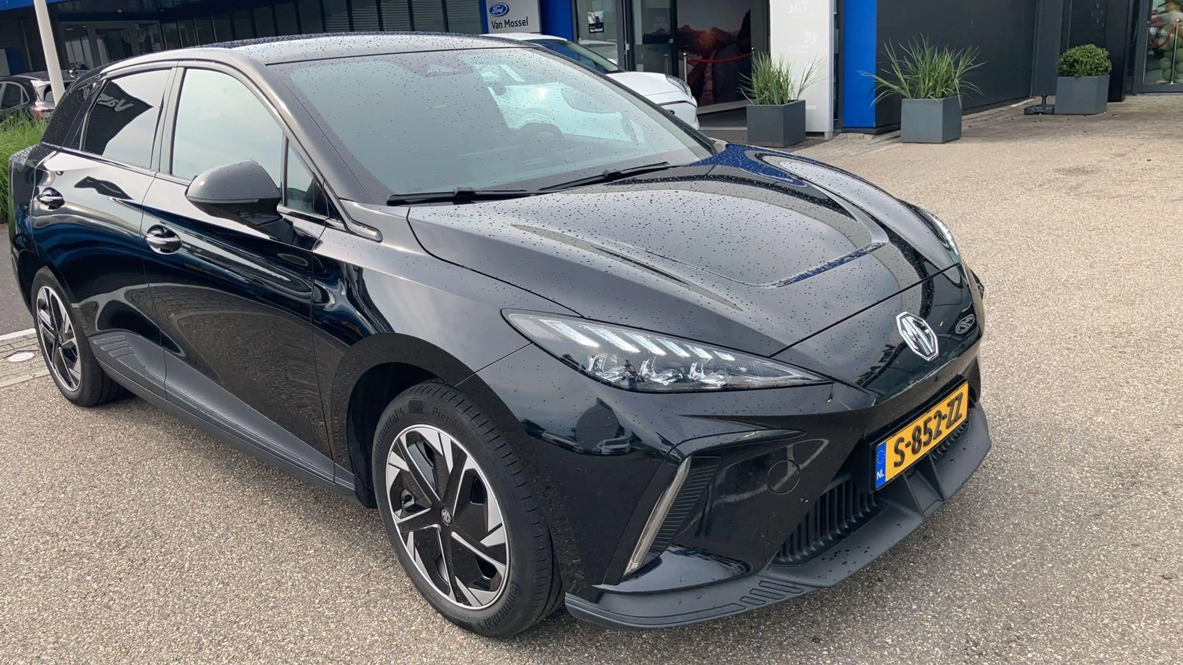 MG MG4 Electric Luxury 64 kWh | Navi | Led Koplampen | 36 — photo 5