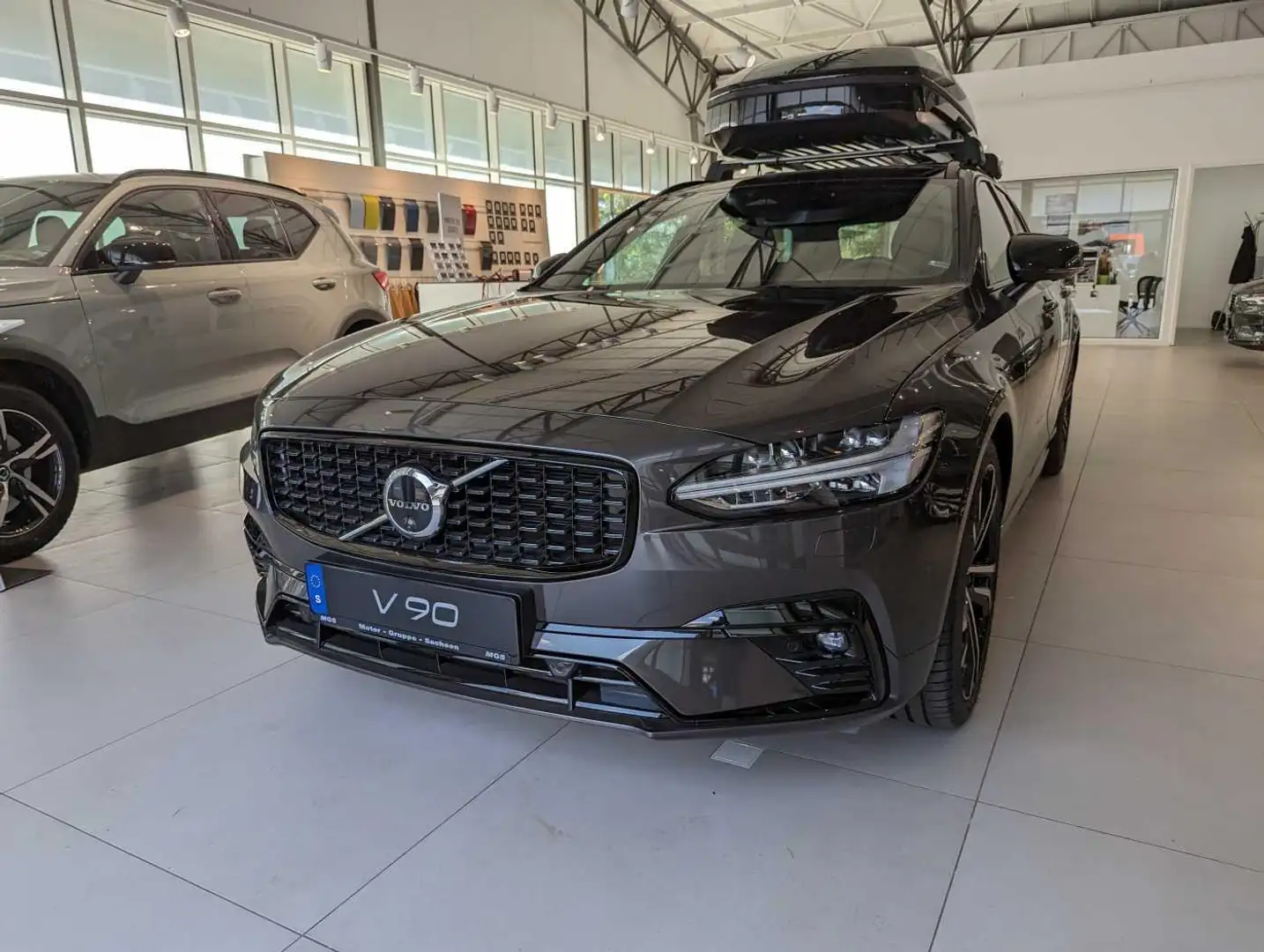 Volvo V90 B4 Plus Dark Diesel Серый - 2