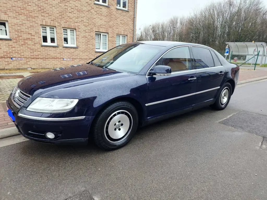Volkswagen Phaeton 2003 из Европы — купить под ключ