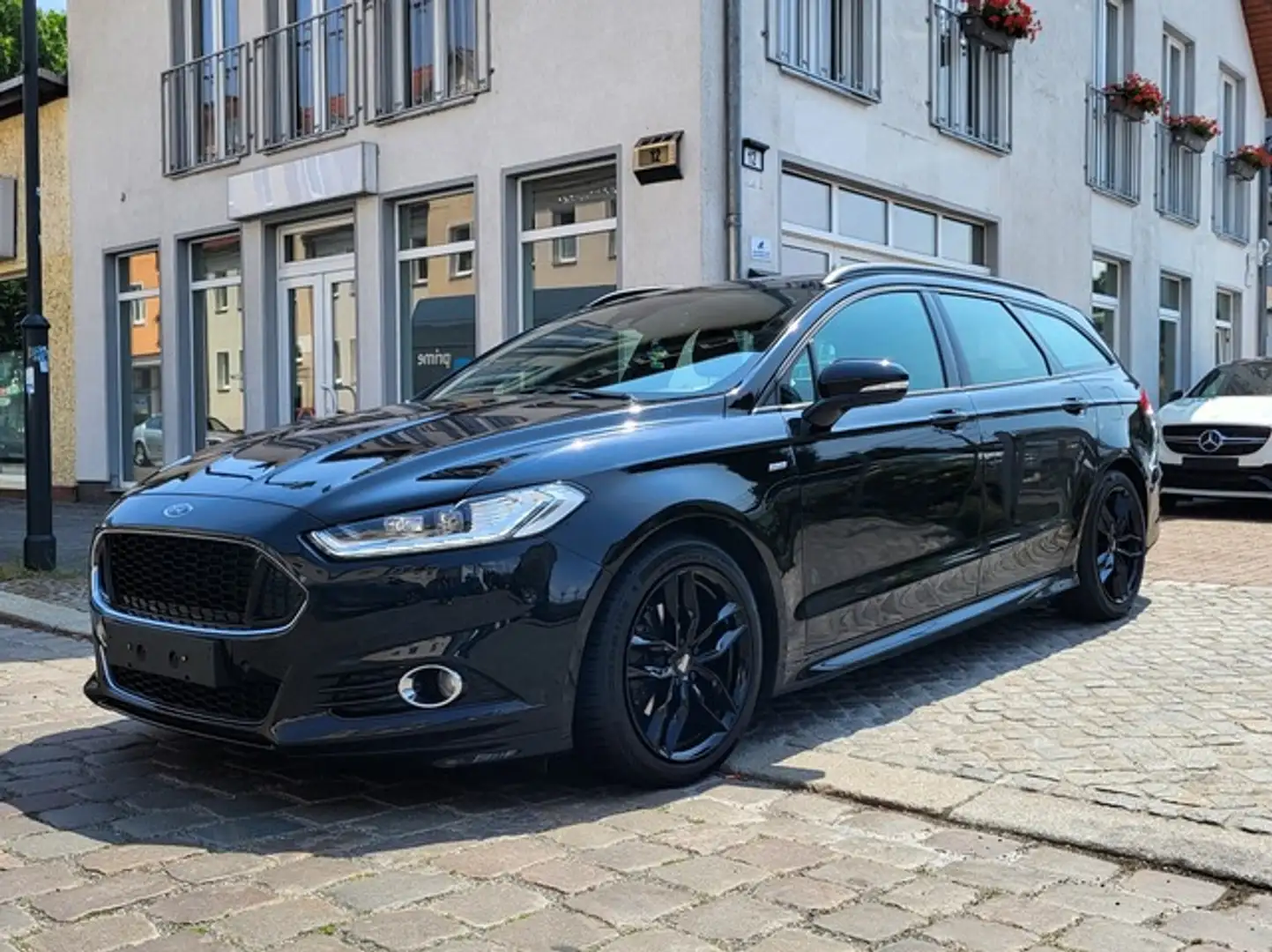 Ford Mondeo Turnier ST-Line LED AHK SPUR 18" Zwart - 1