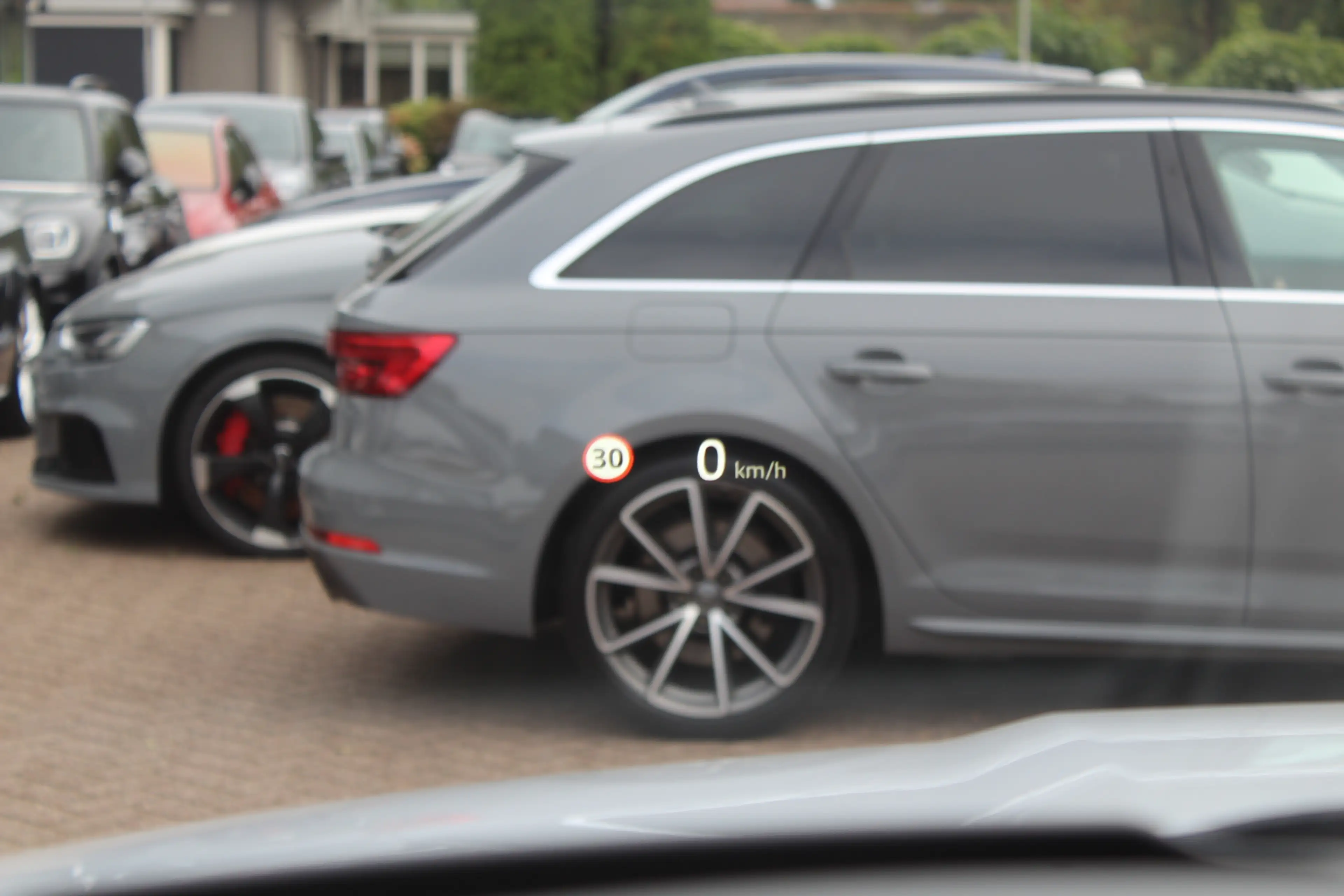Jaguar E-Pace 2.0 P250 AWD SE / Panoramadak / Camera / Head-up / — photo 29