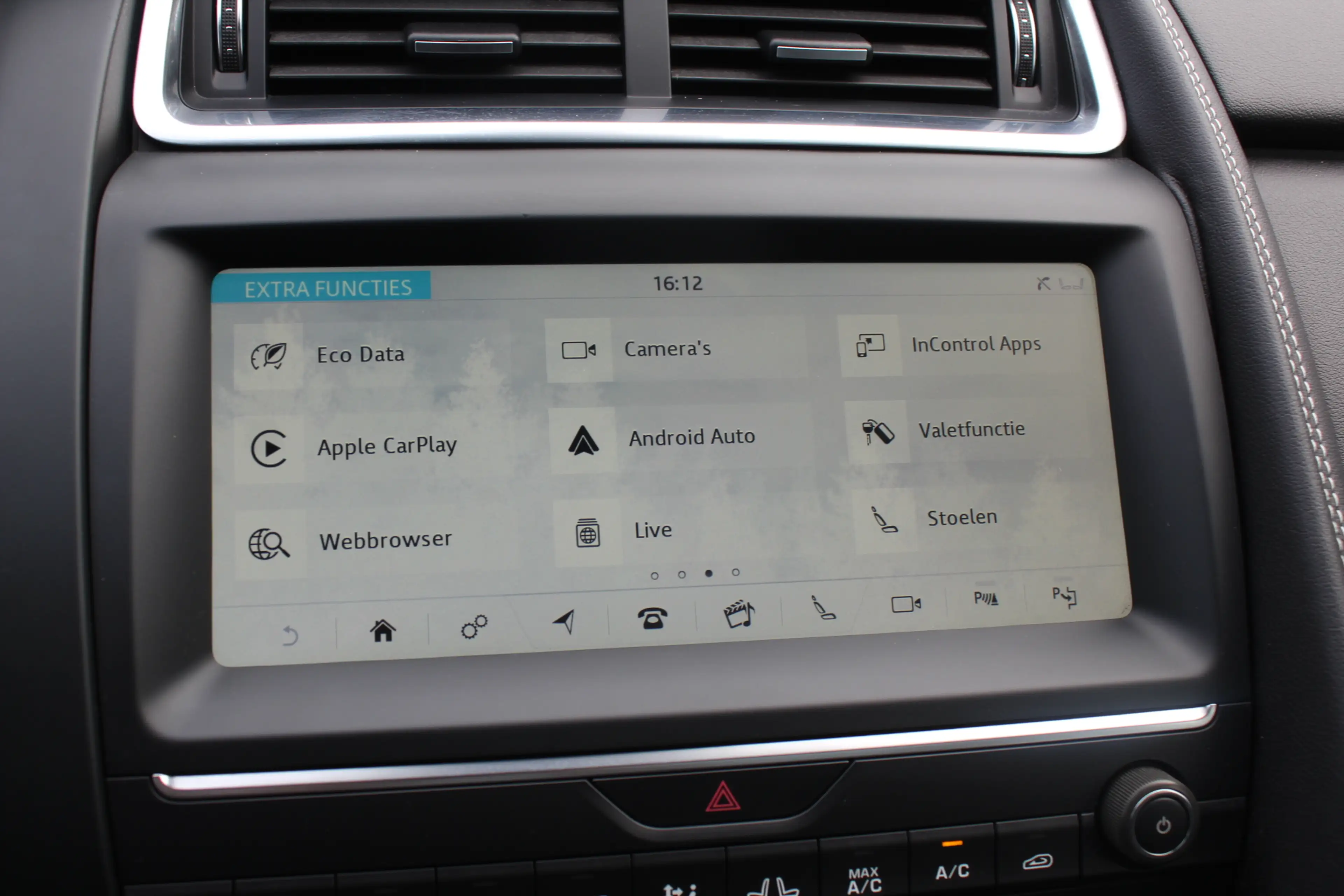 Jaguar E-Pace 2.0 P250 AWD SE / Panoramadak / Camera / Head-up / — photo 21