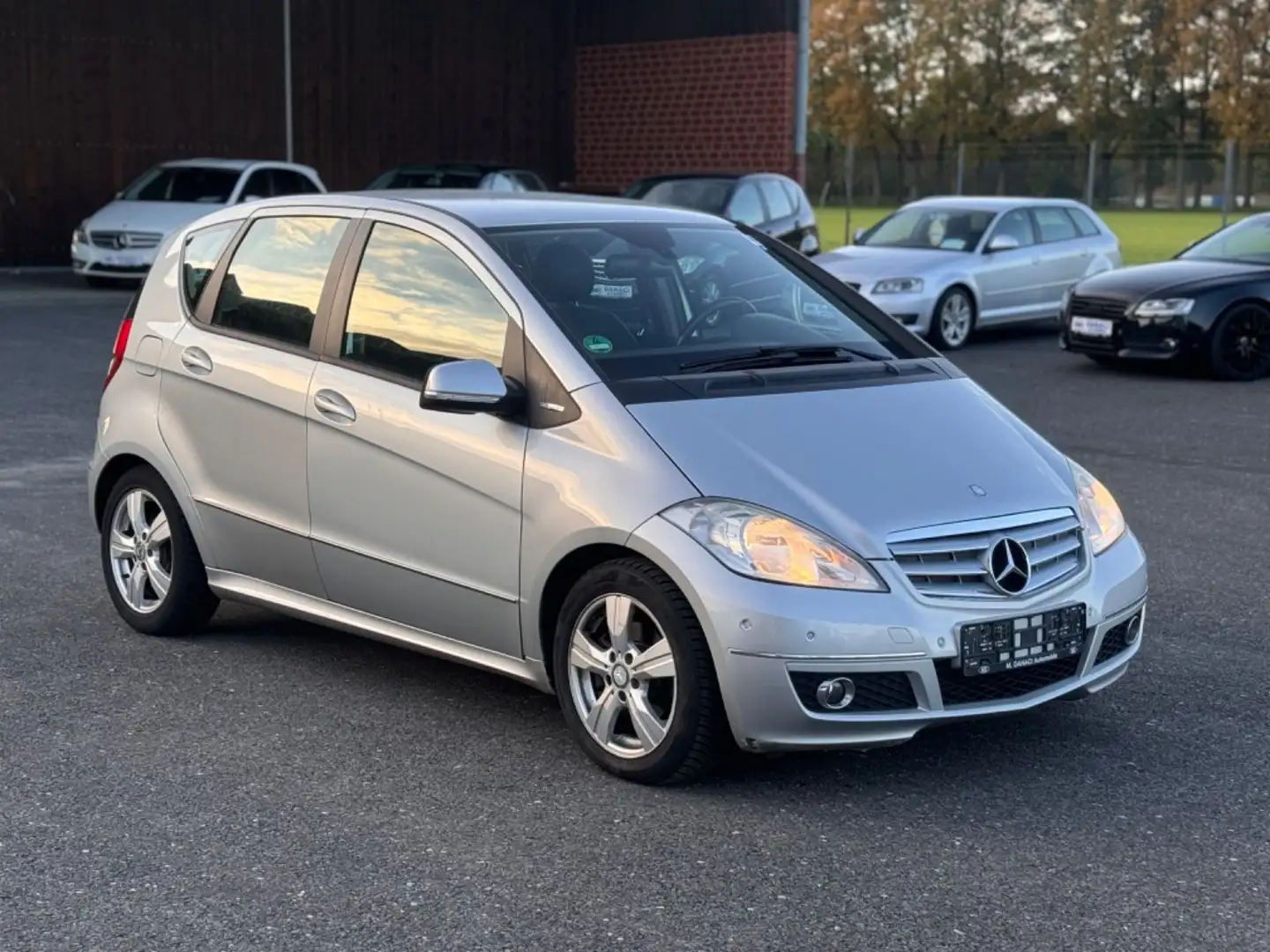 Mercedes-Benz A 160 A -Klasse A 160 CDI*PDC*KLIMA*LEDER* Silber - 1