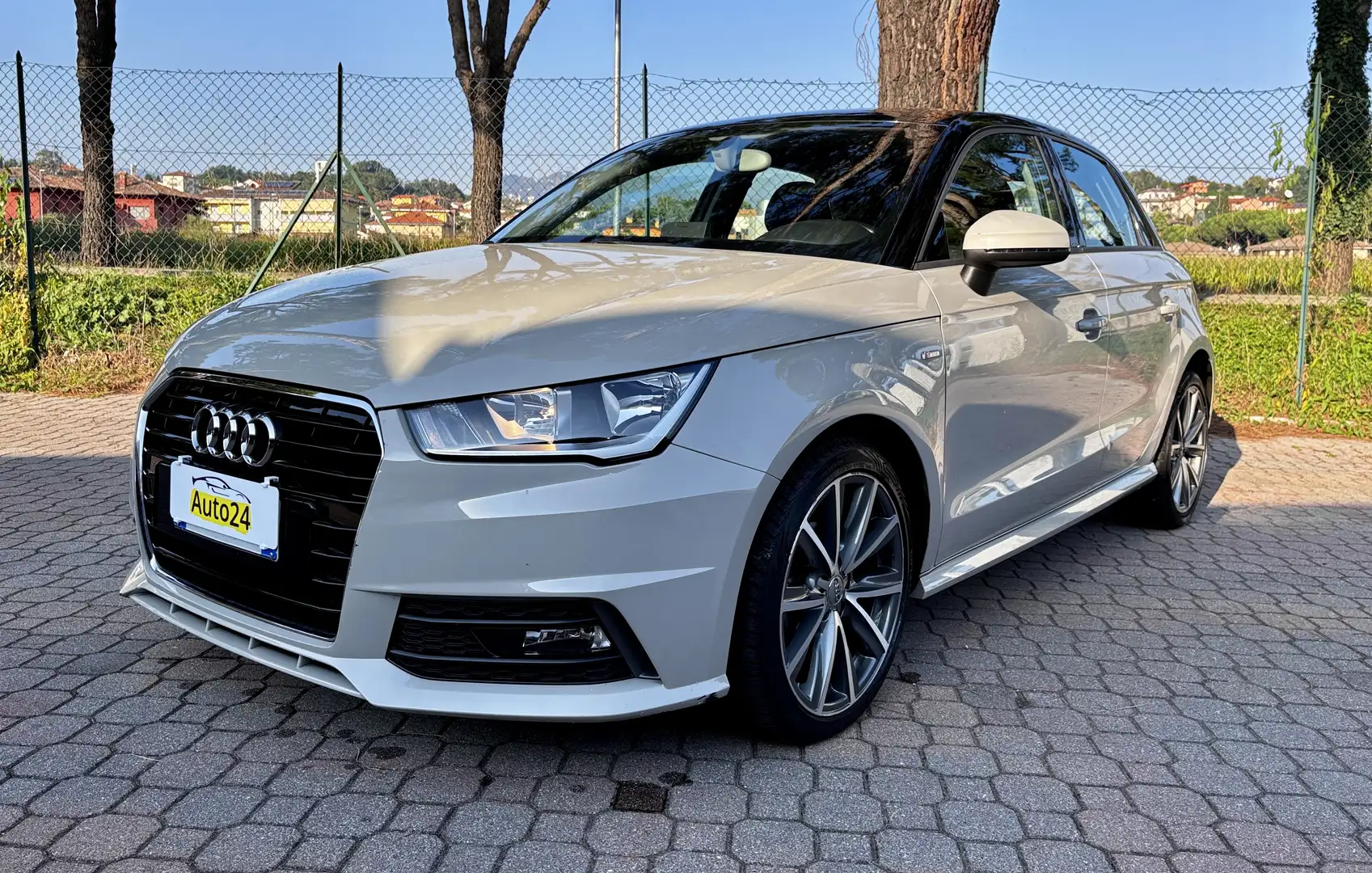 Audi A1 A1 I Sportback Sportback 1.4 tdi Admired s-tronic Gris - 1