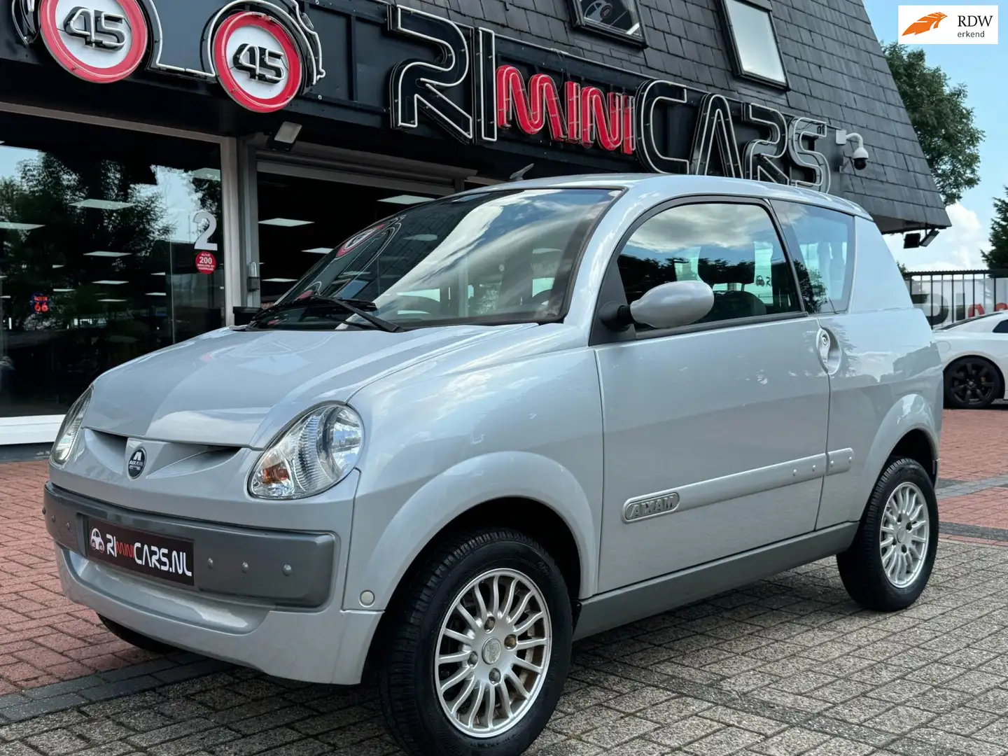 Aixam Roadline Brommobiel A741 Superluxe | Ruime kofferbak | Gara Argintiu - 1