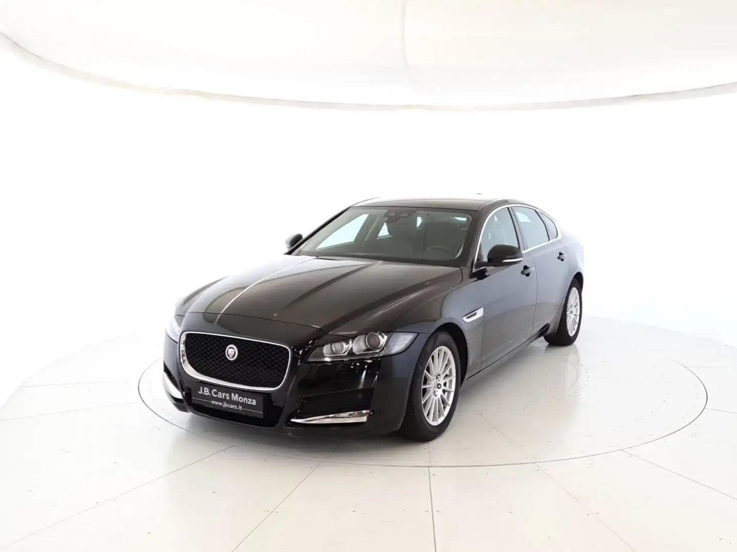 Jaguar XF XF 2.0 D 180 CV aut. Prestige Noir - 1
