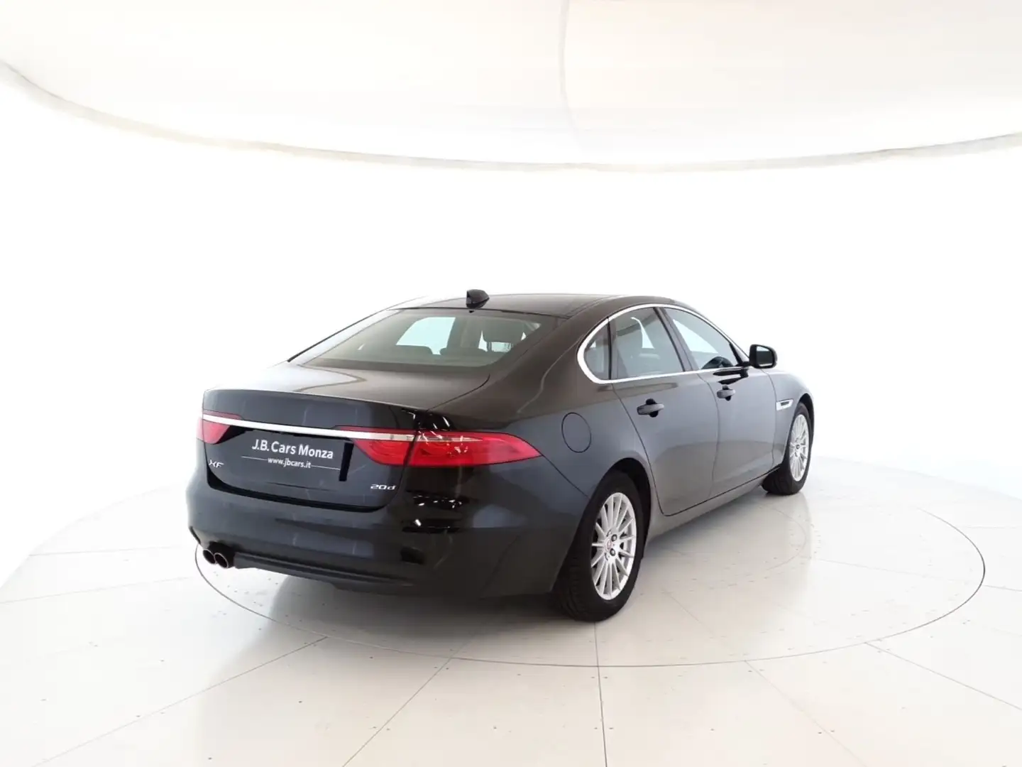 Jaguar XF XF 2.0 D 180 CV aut. Prestige Noir - 2